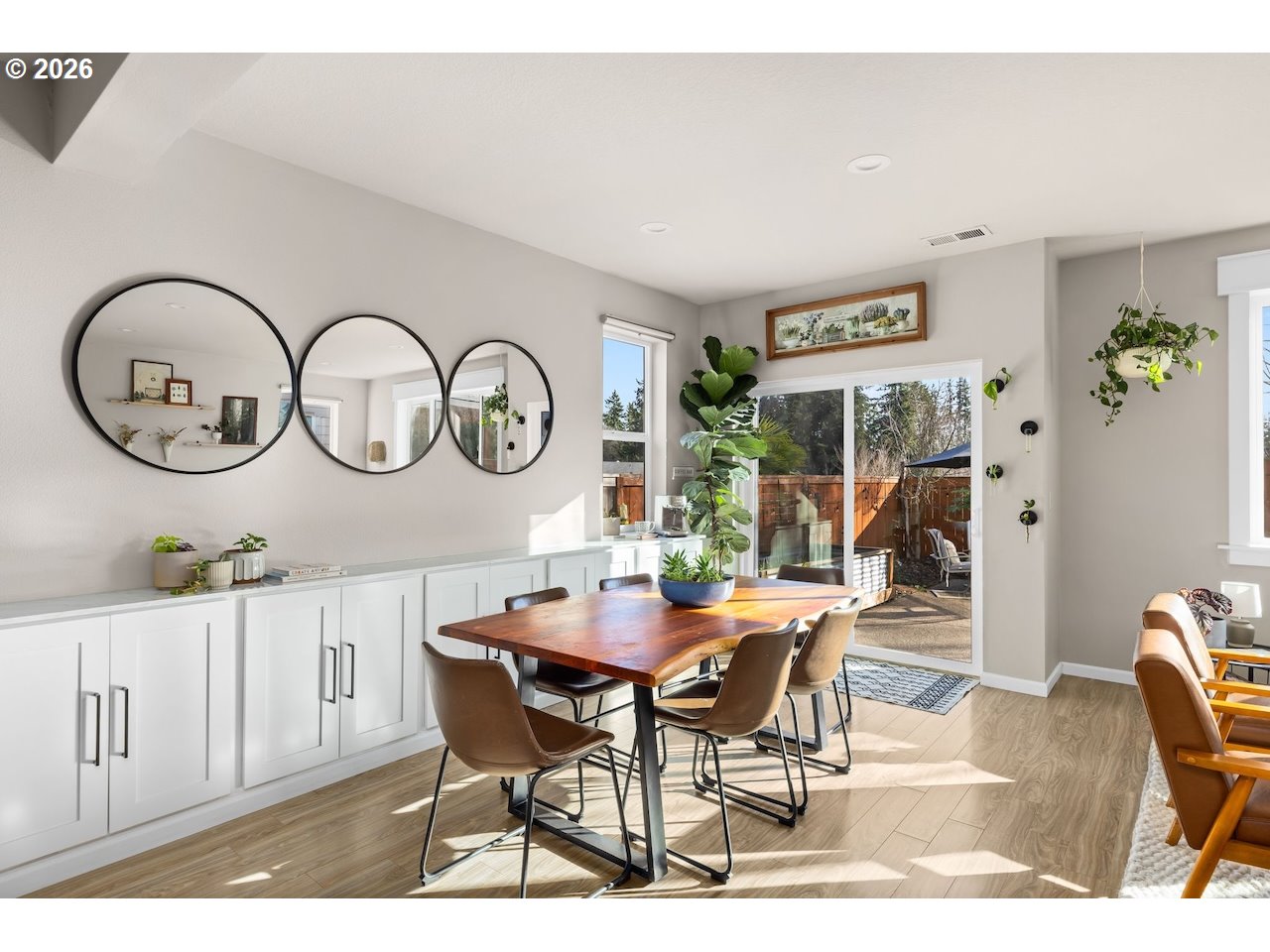 property viewer photo 6