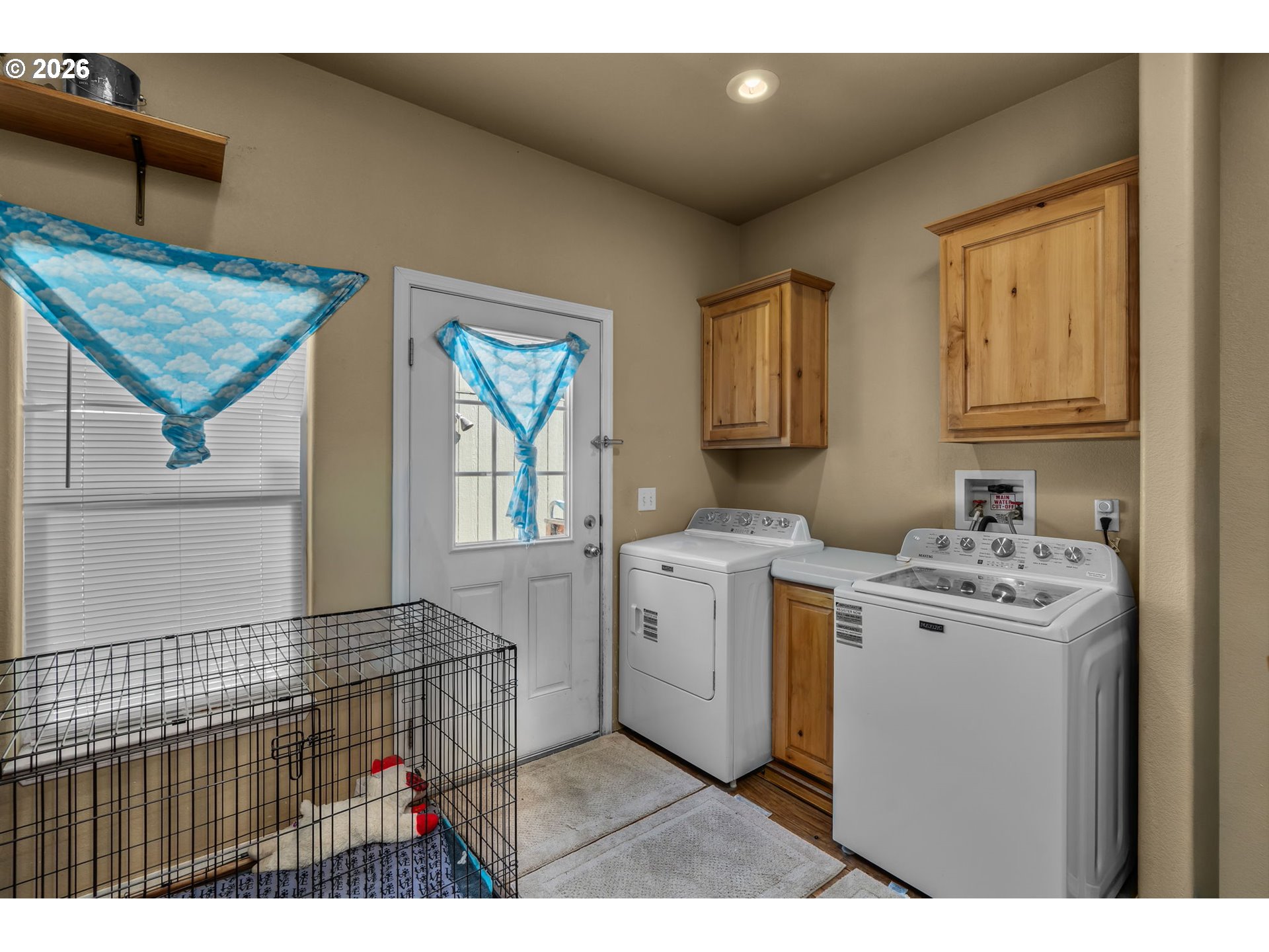 main property photo 27