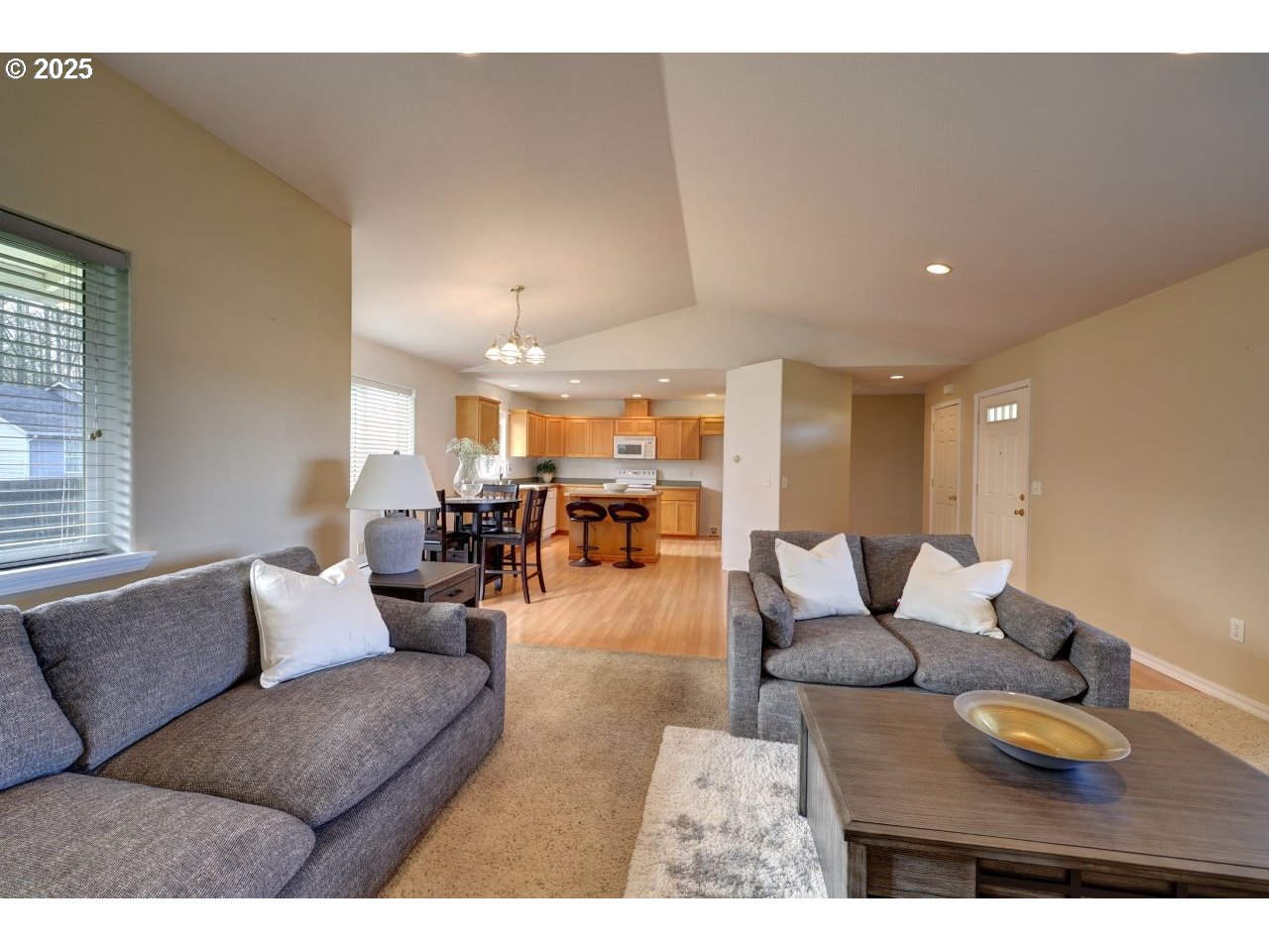 property viewer photo 10