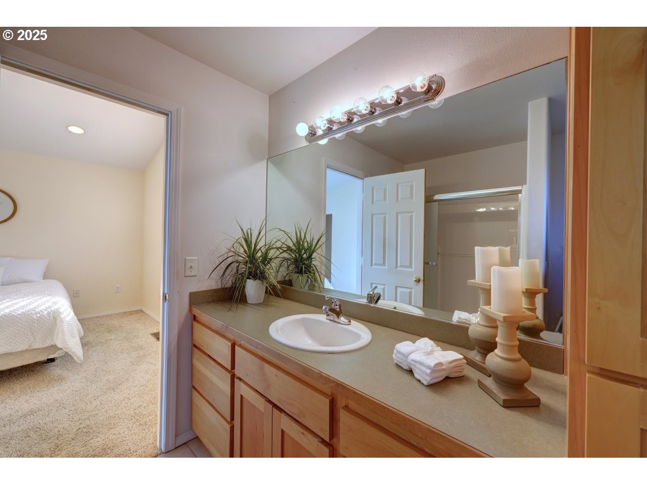 property viewer photo 21
