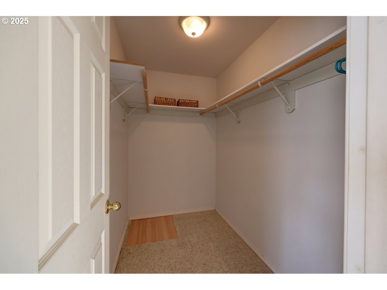 property viewer photo 23