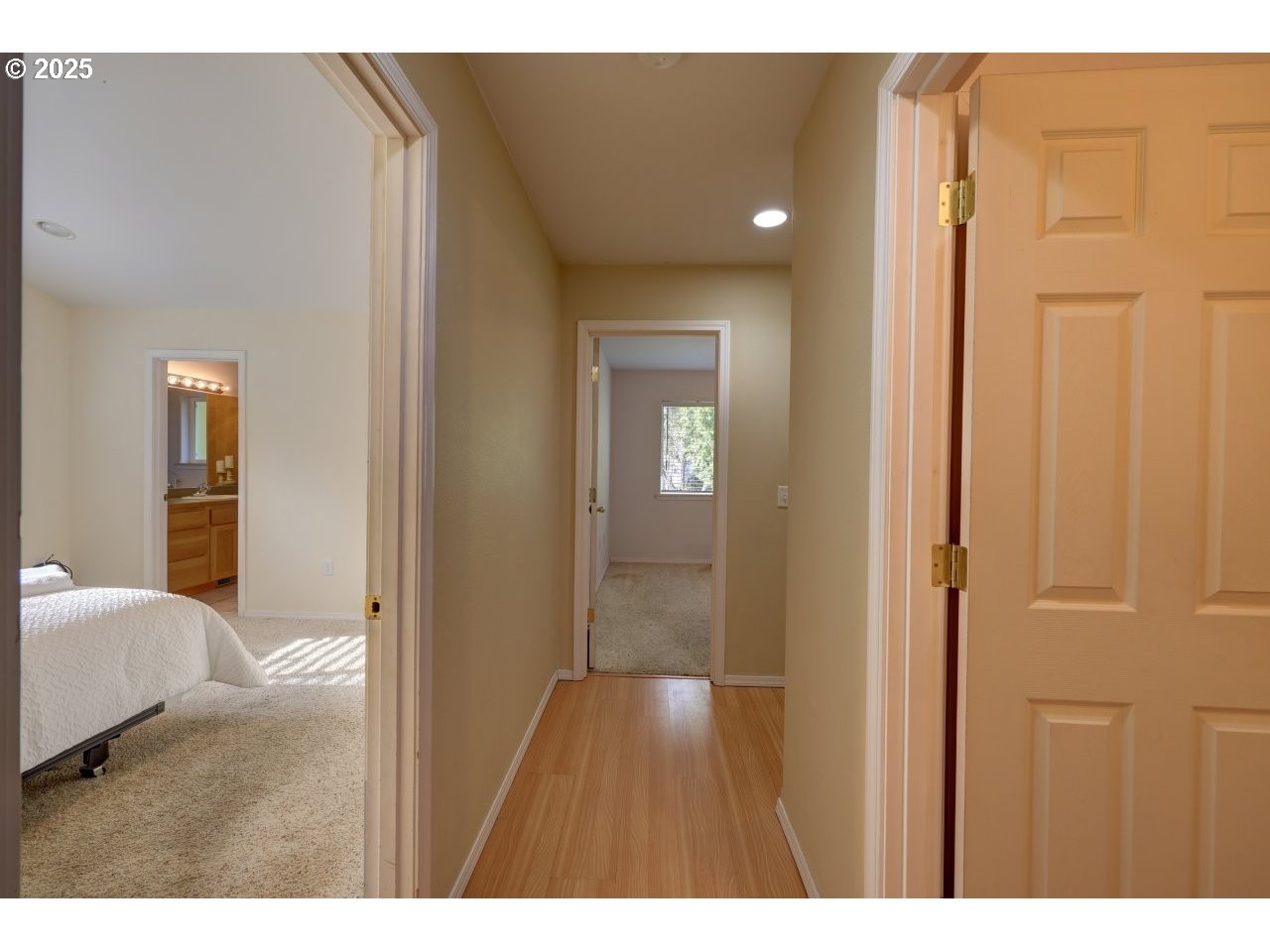 property viewer photo 24