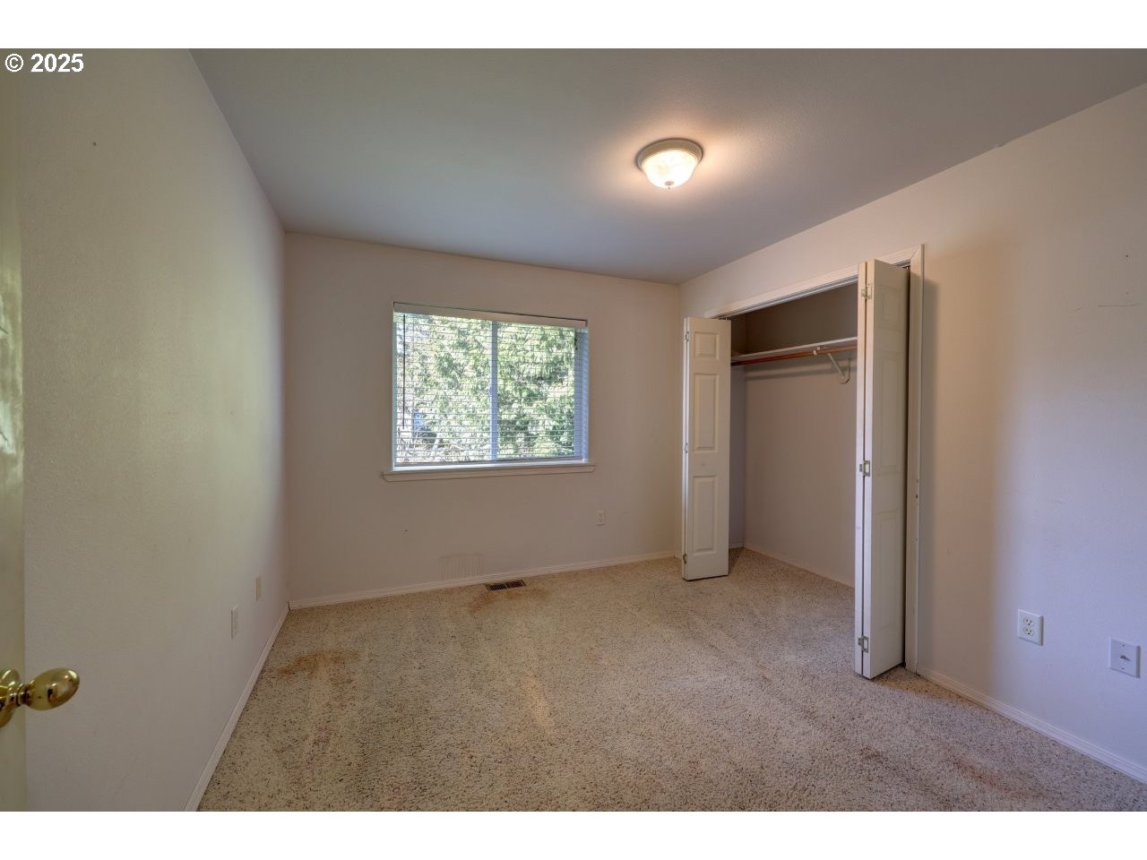 property viewer photo 25