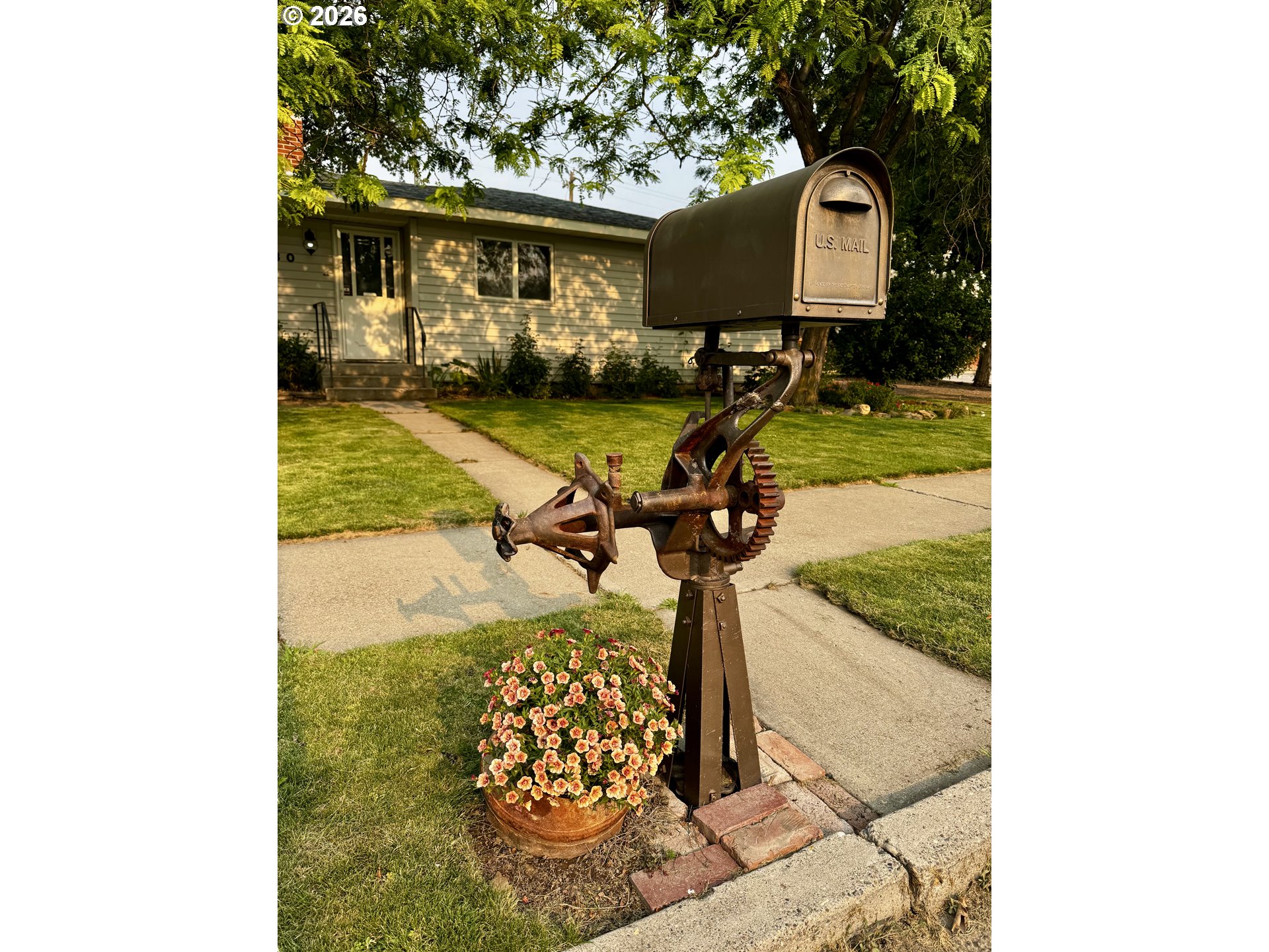 main property photo 36
