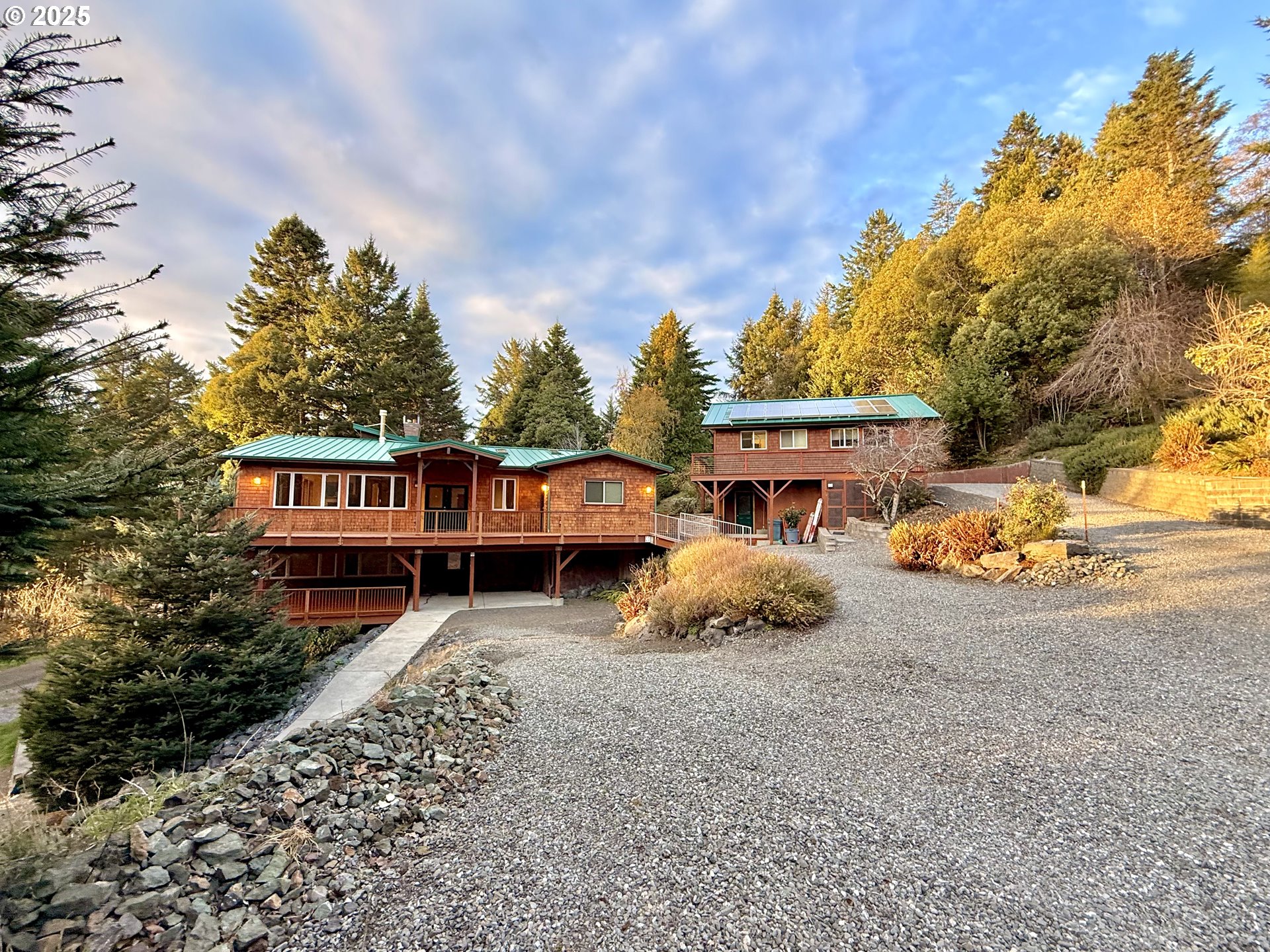 main property photo 40