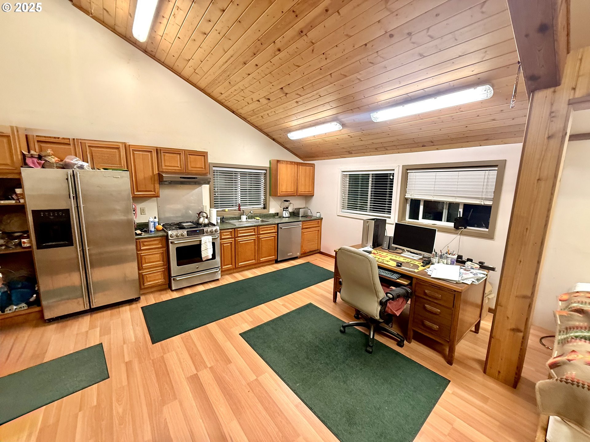main property photo 42