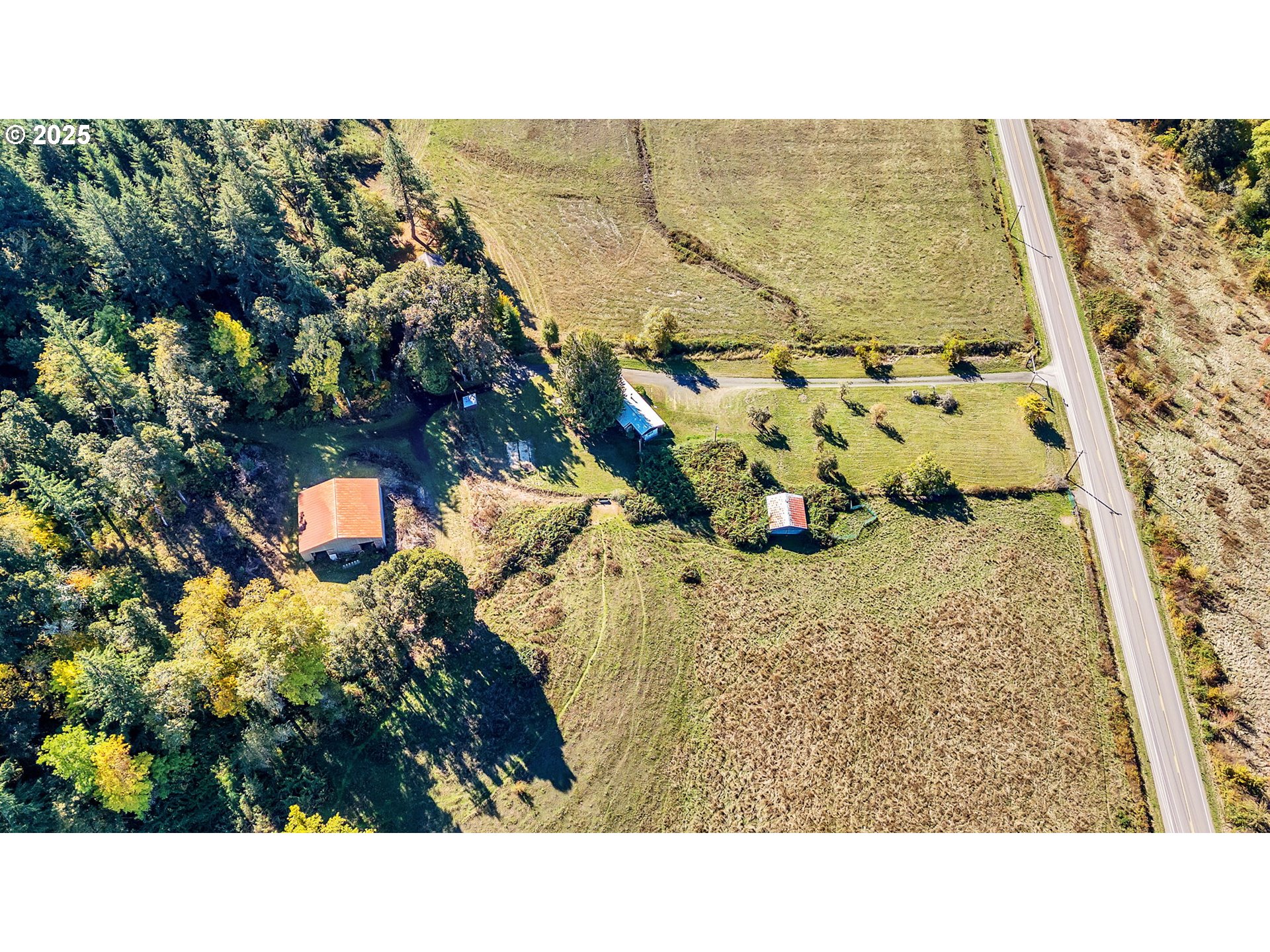 main property photo 12