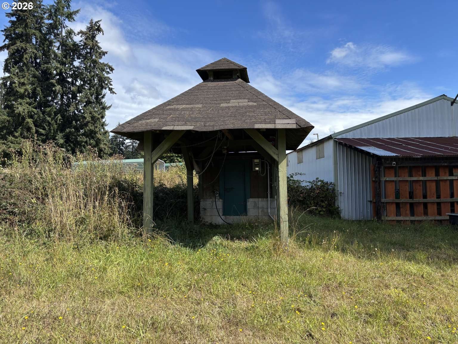 main property photo 8