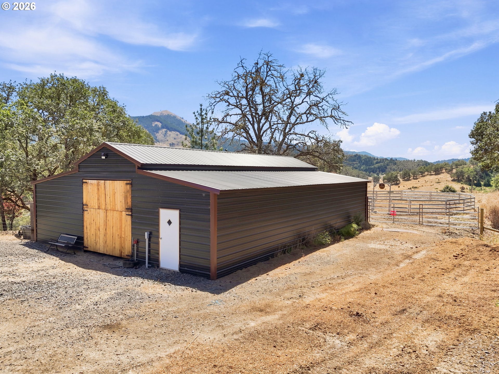 main property photo 37