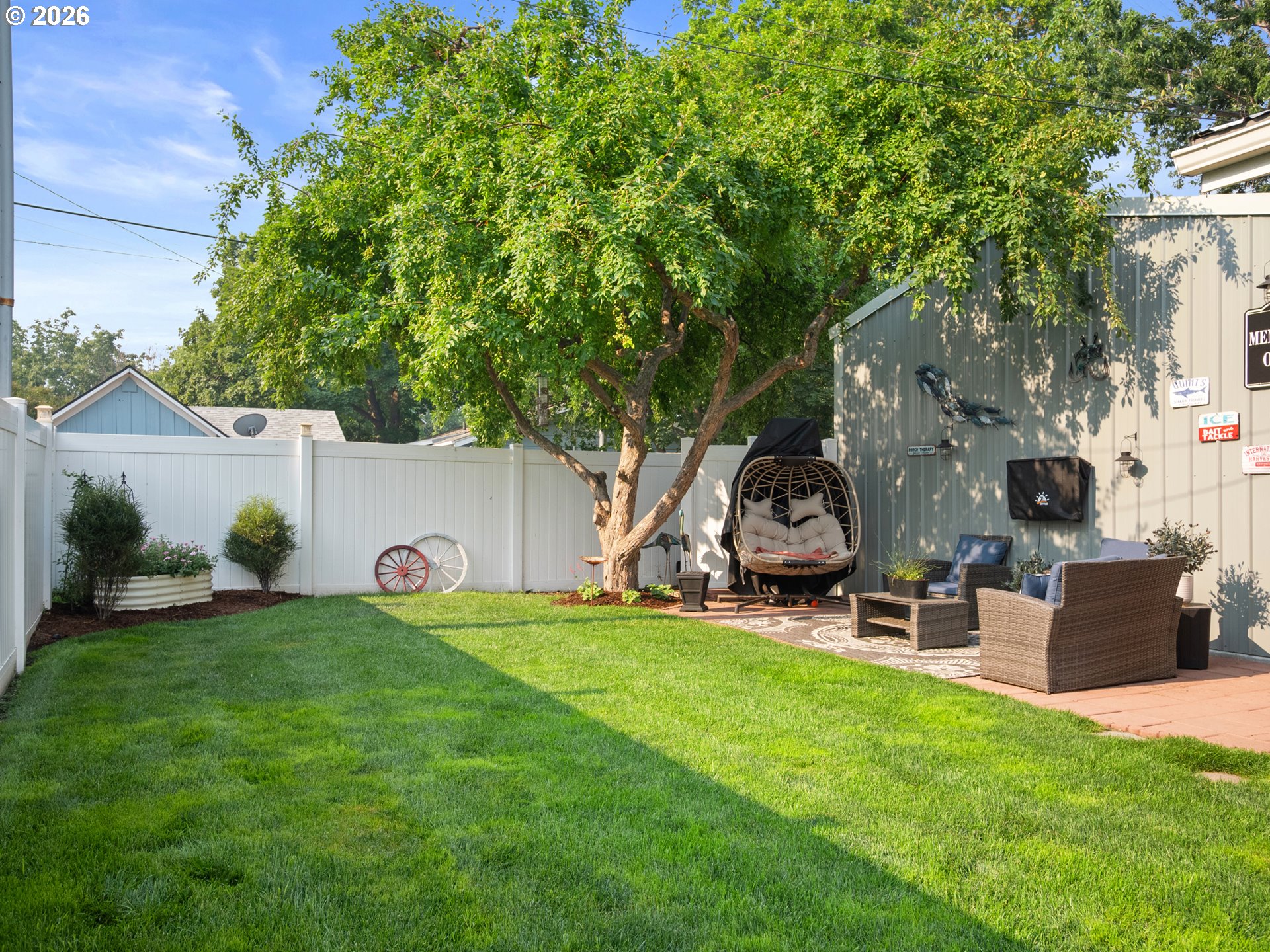 main property photo 29