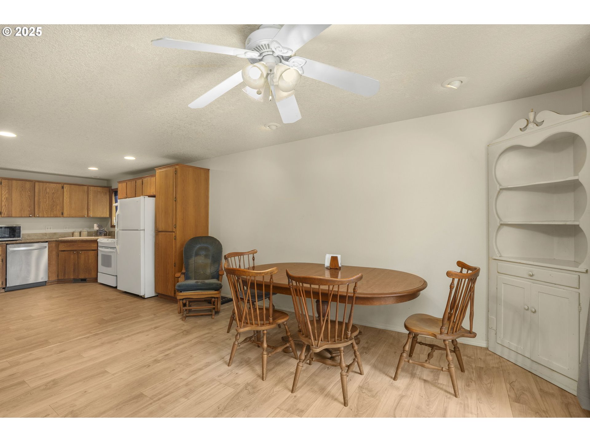 property viewer photo 11