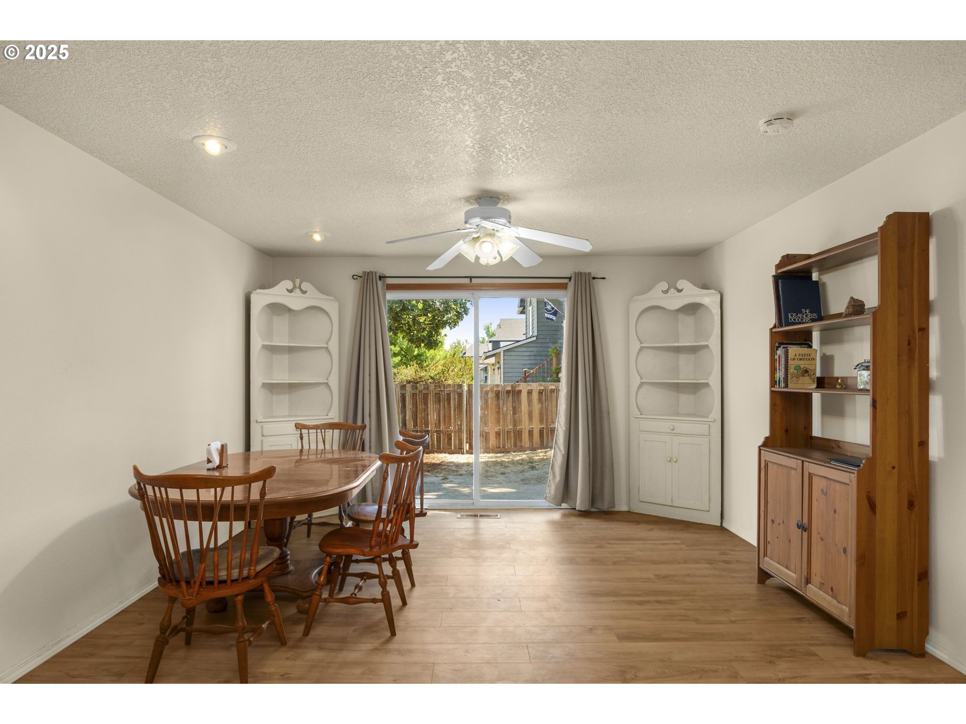 property viewer photo 12