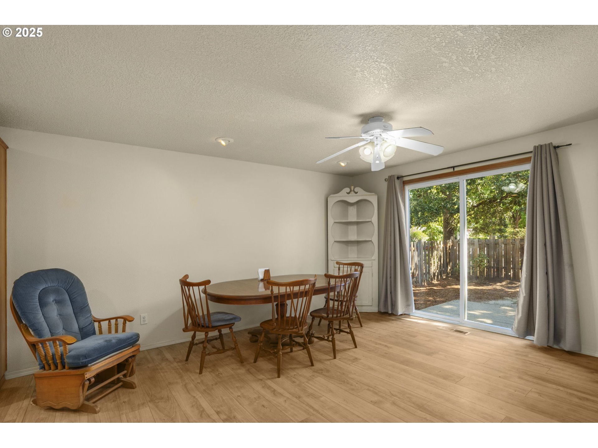 property viewer photo 13