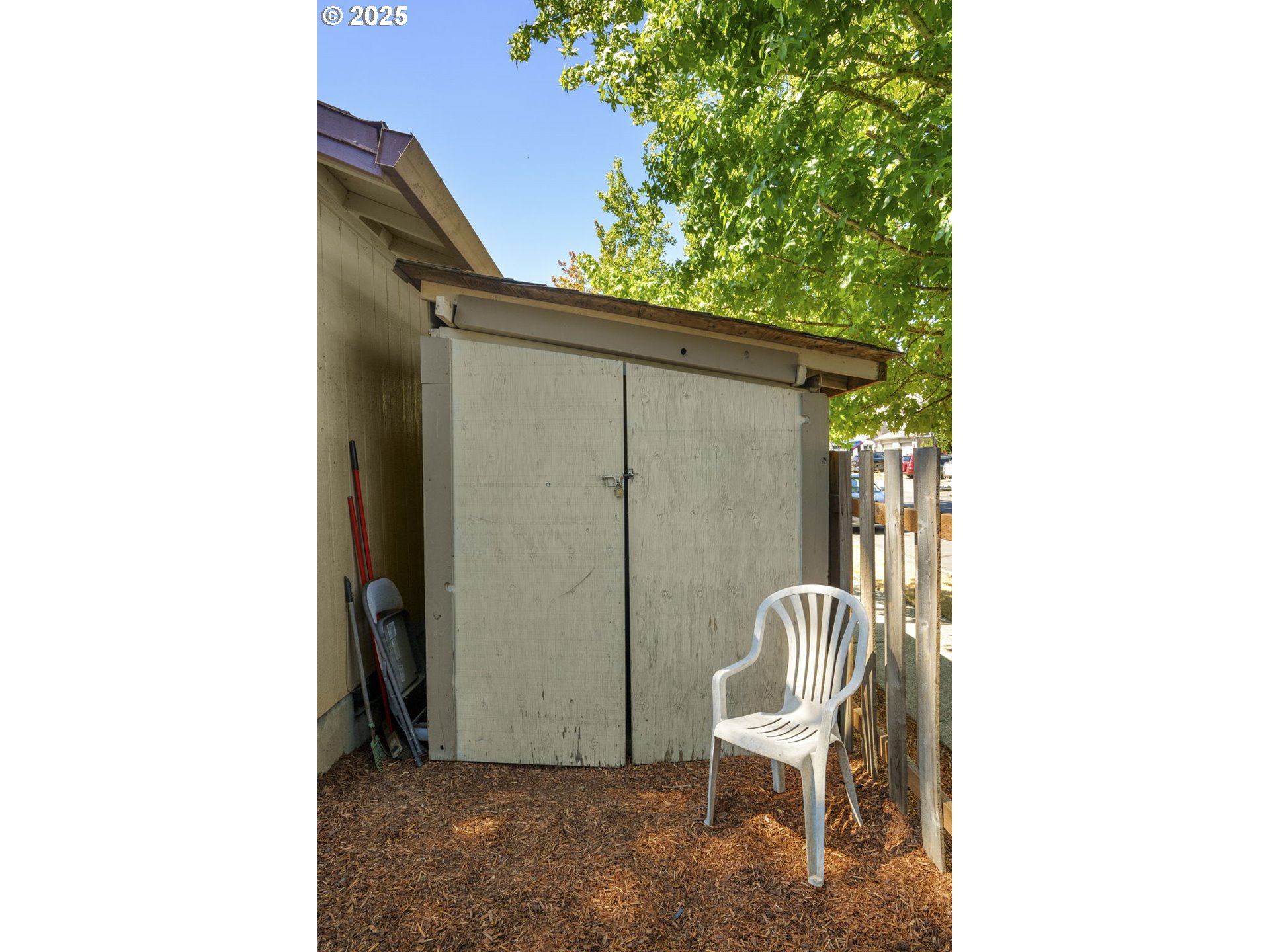 property viewer photo 24