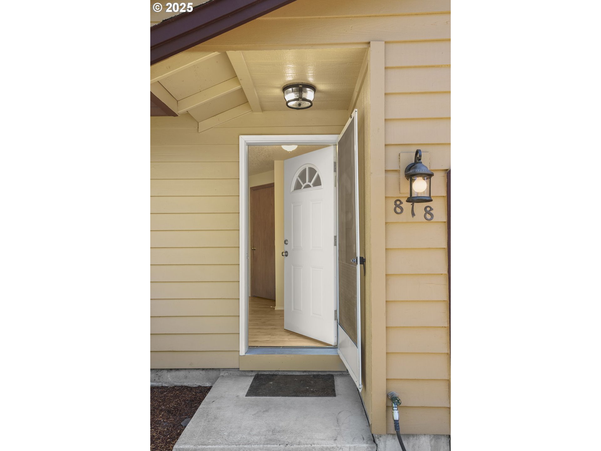 property viewer photo 3