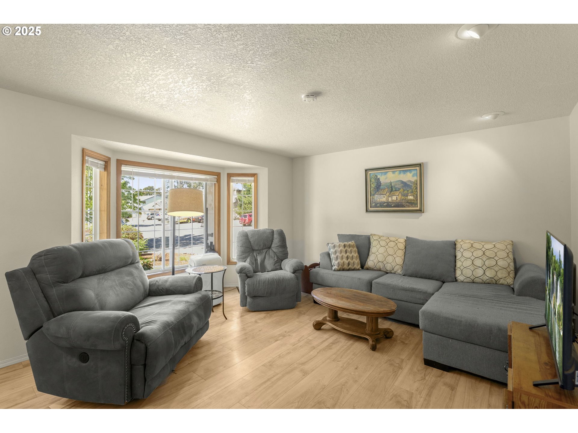 property viewer photo 4
