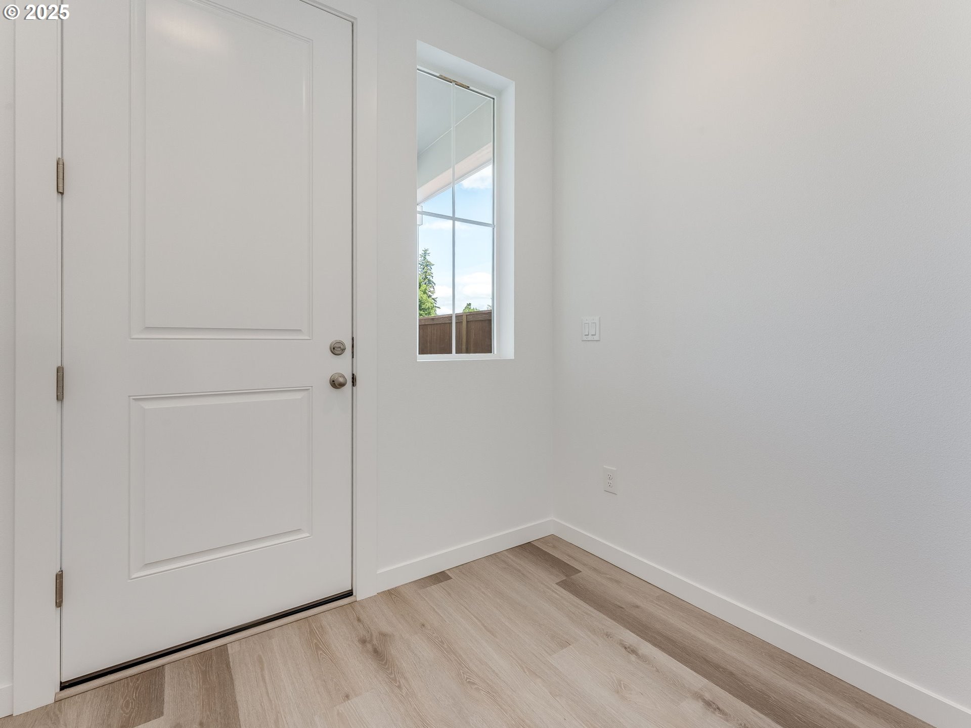 property viewer photo 1