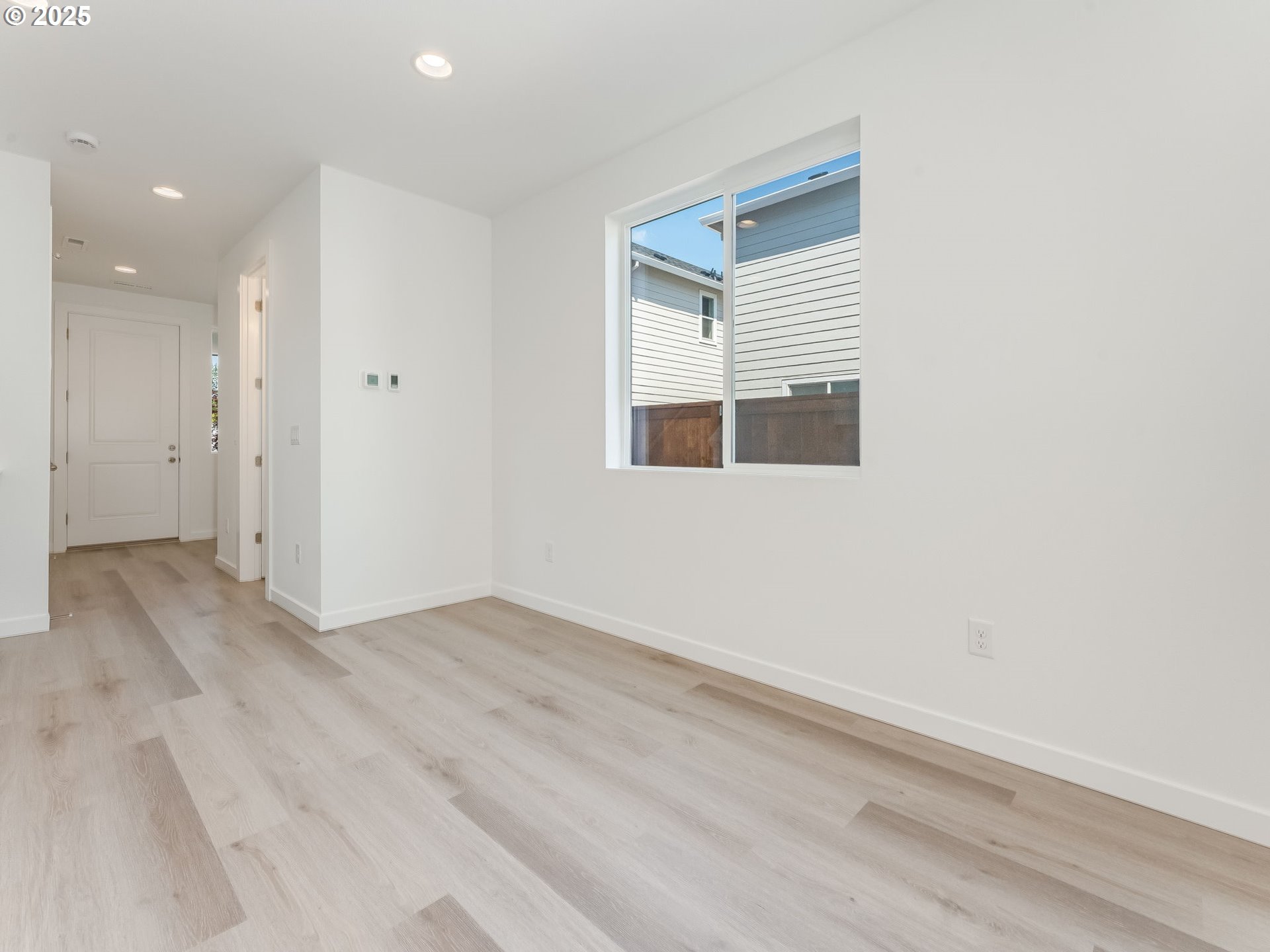 property viewer photo 10