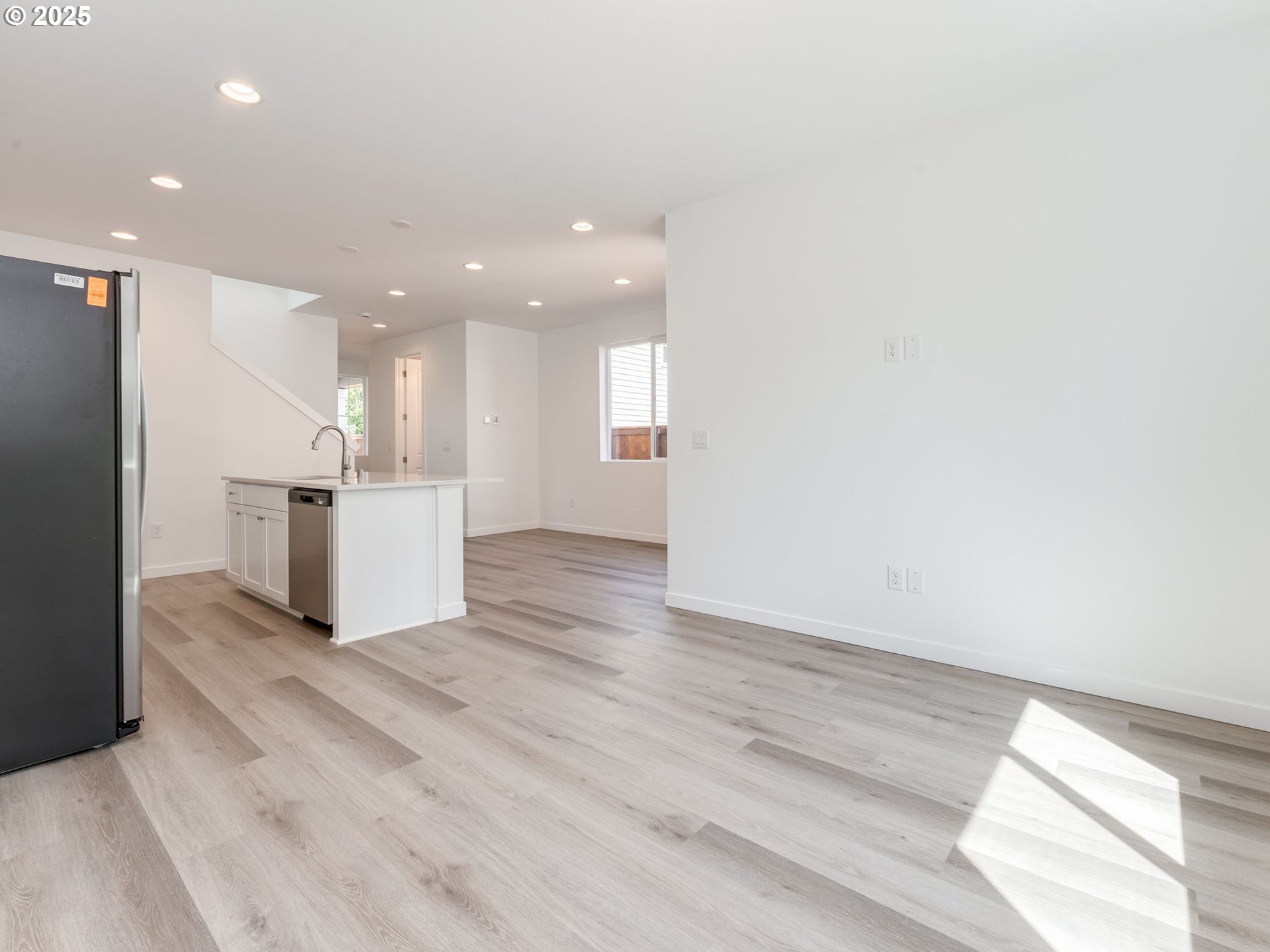 property viewer photo 13