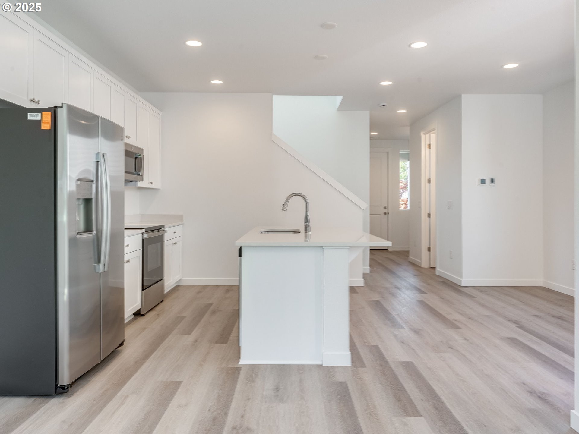 property viewer photo 14