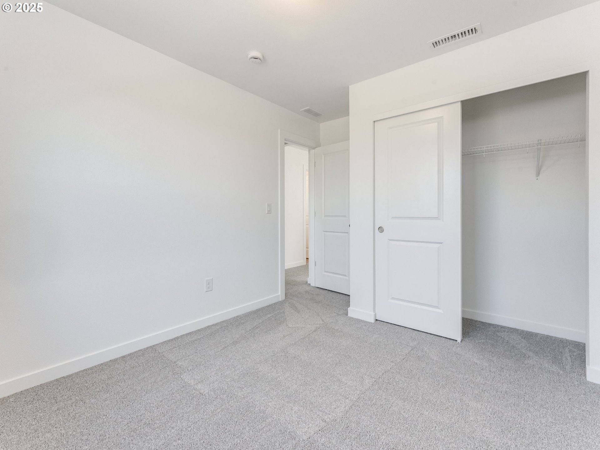 property viewer photo 15