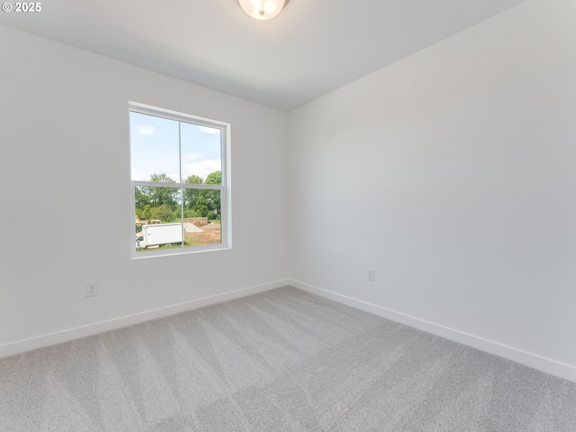 property viewer photo 16