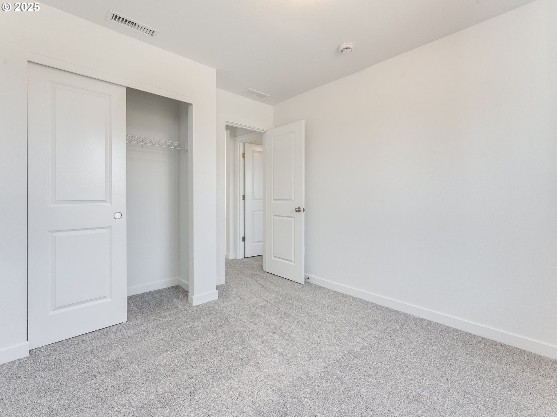 property viewer photo 17