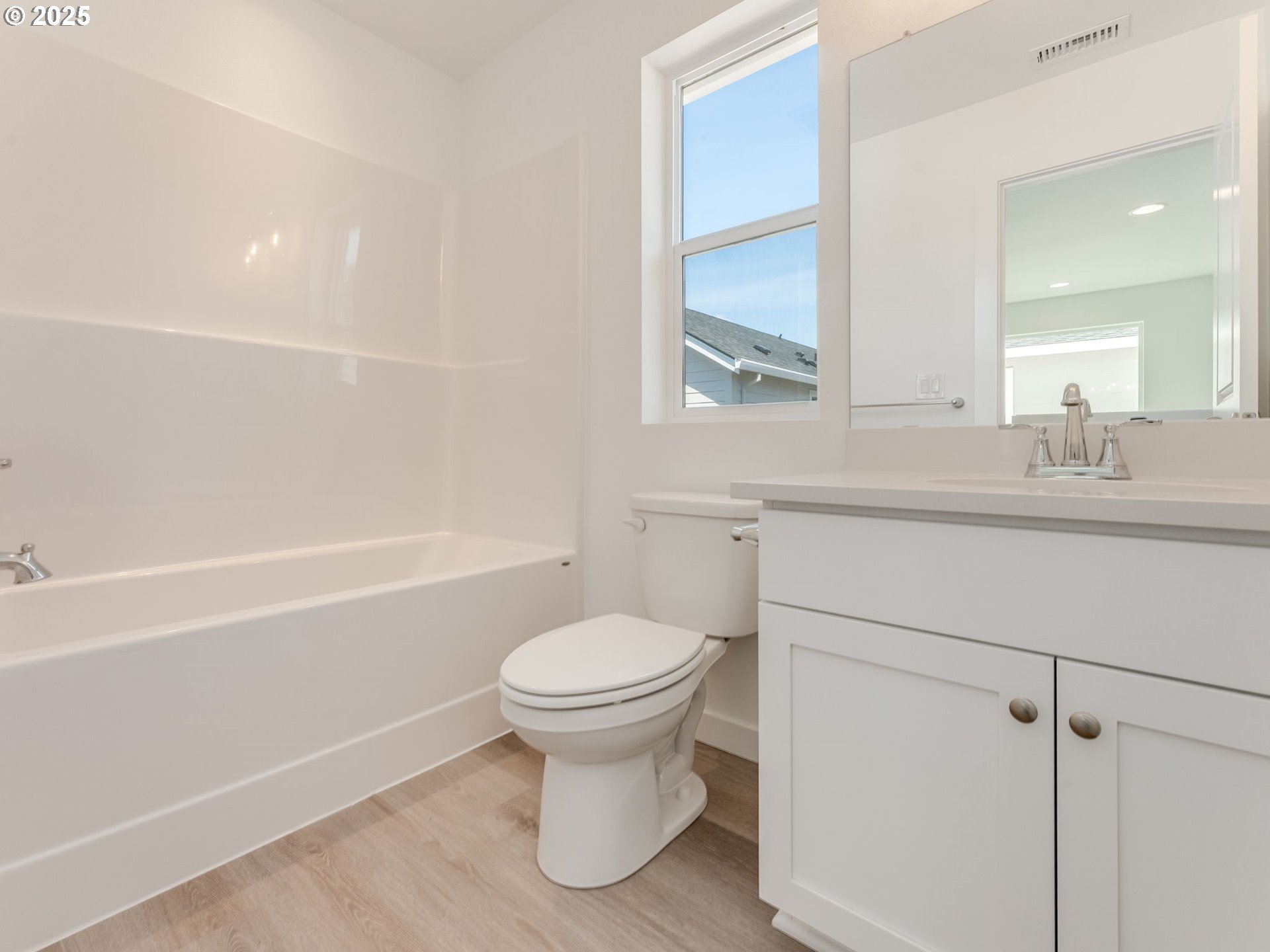 property viewer photo 18
