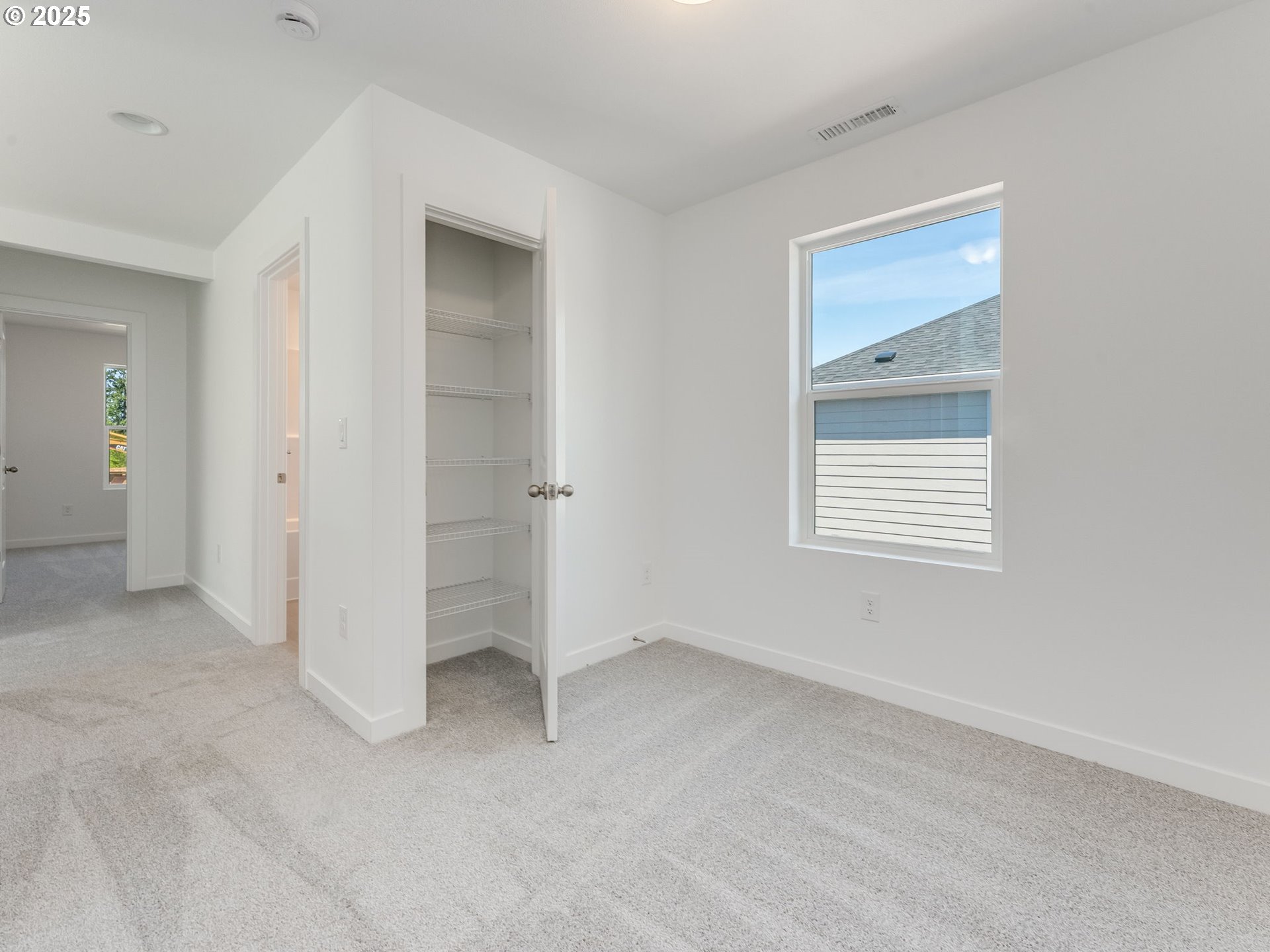 property viewer photo 19