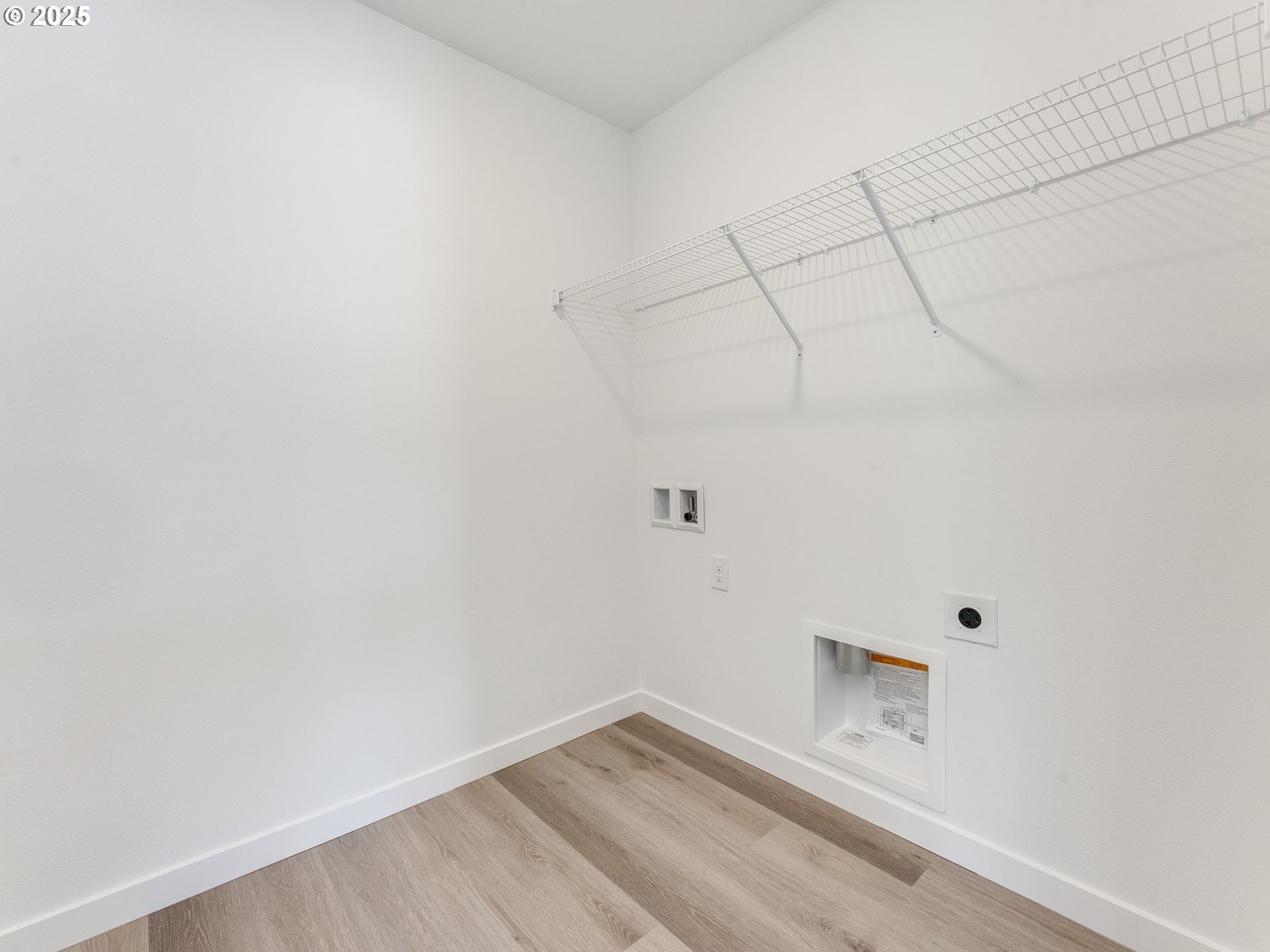 property viewer photo 20