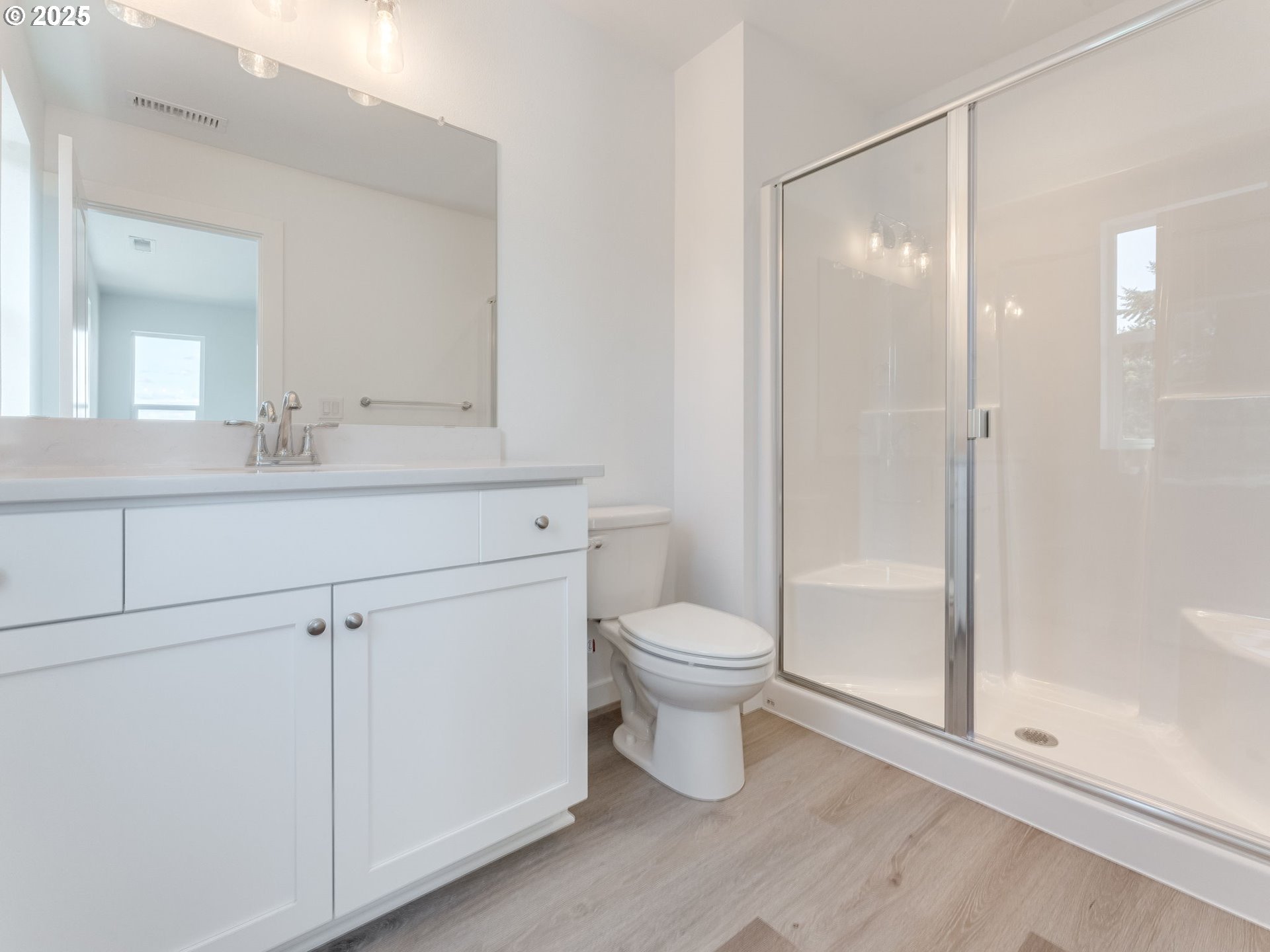 property viewer photo 23