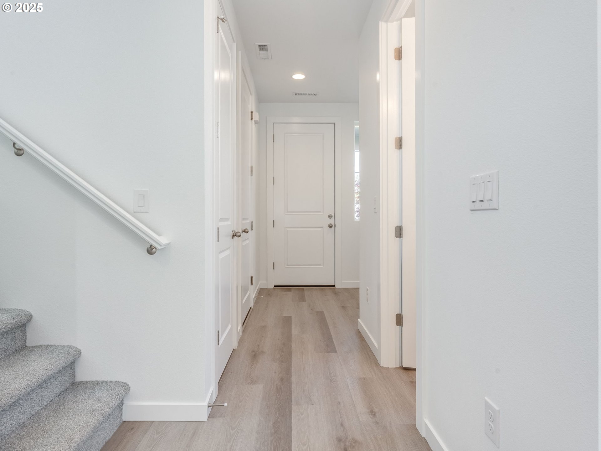 property viewer photo 3