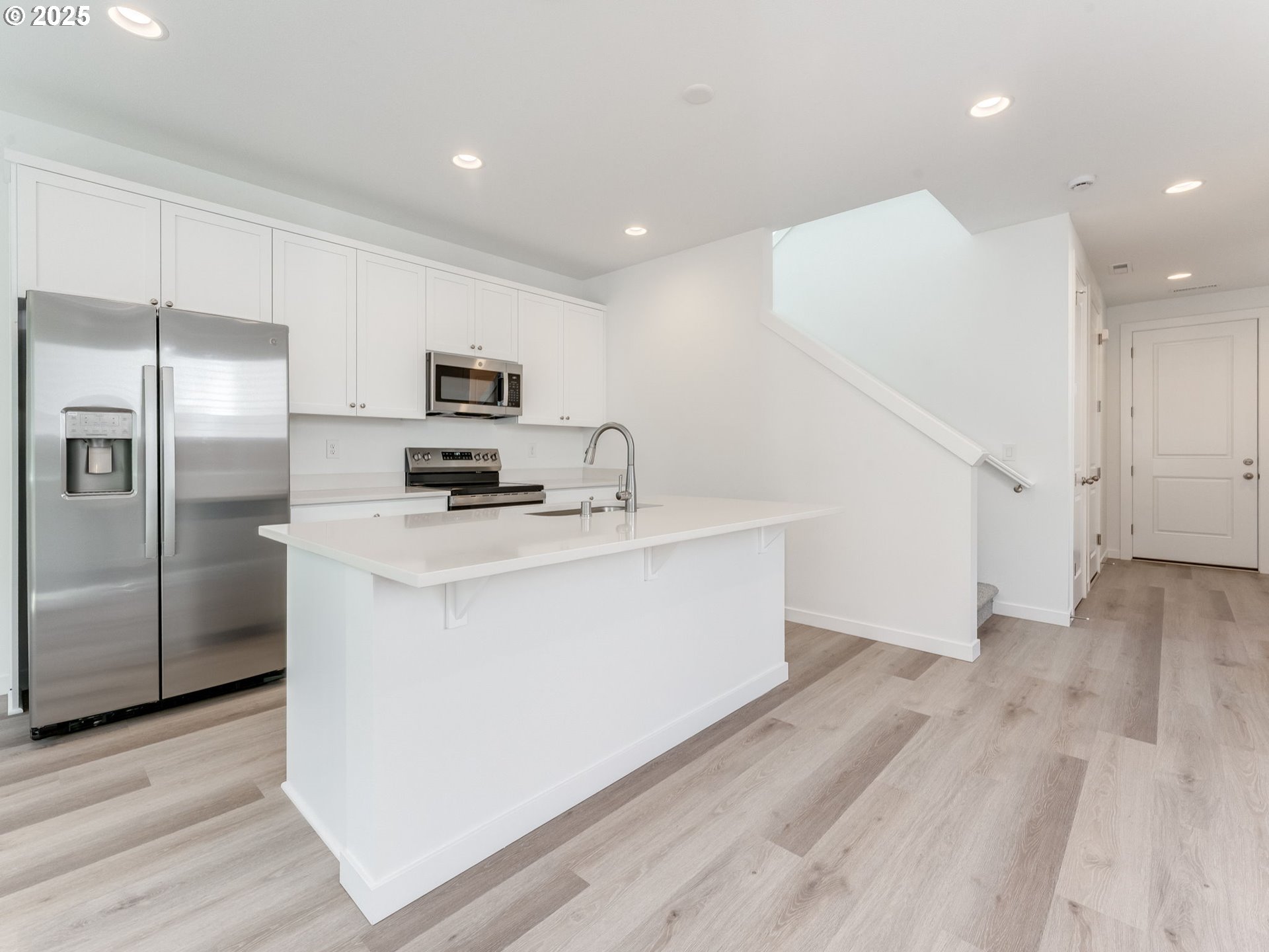 property viewer photo 9