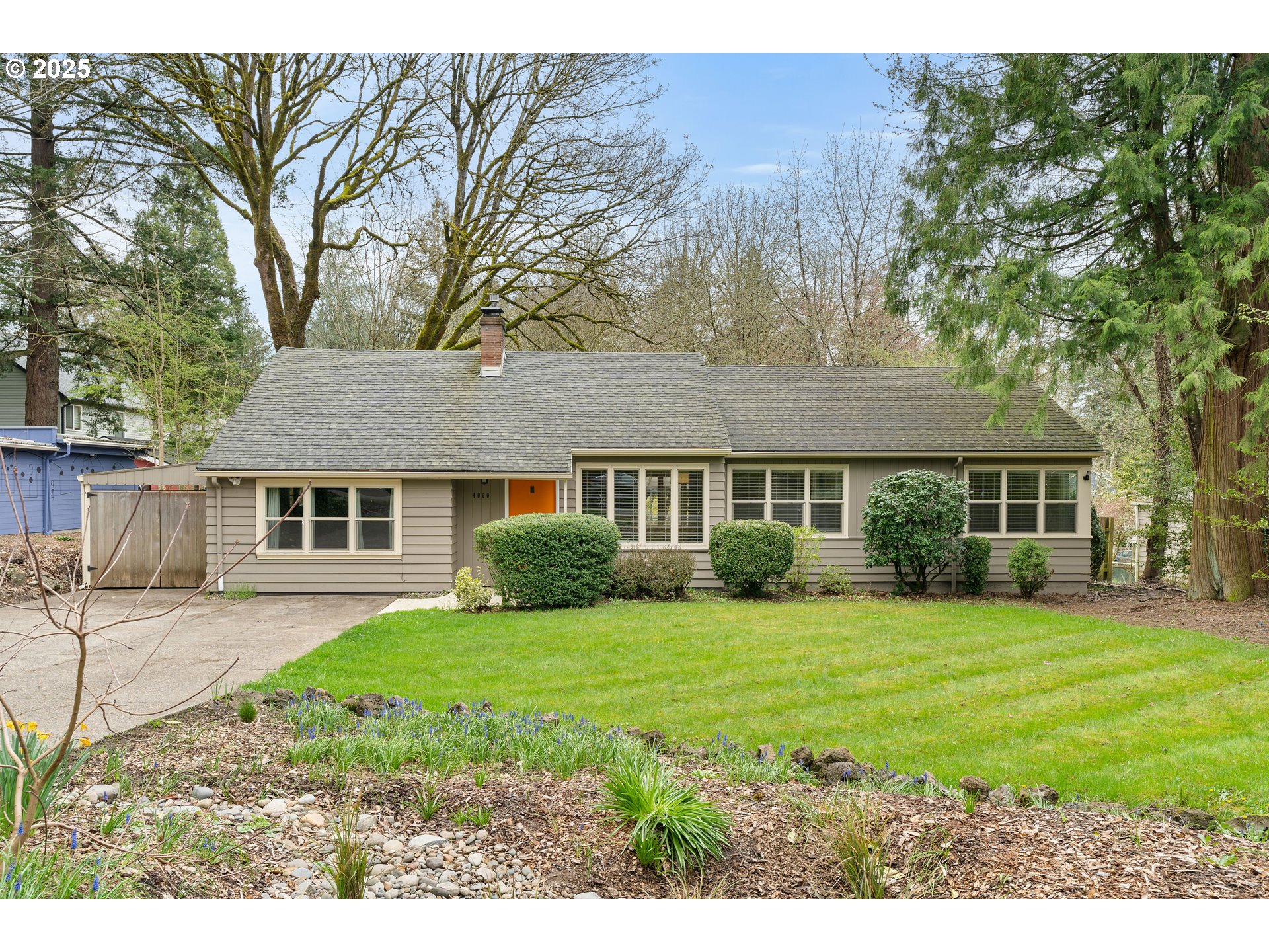 main property photo 0
