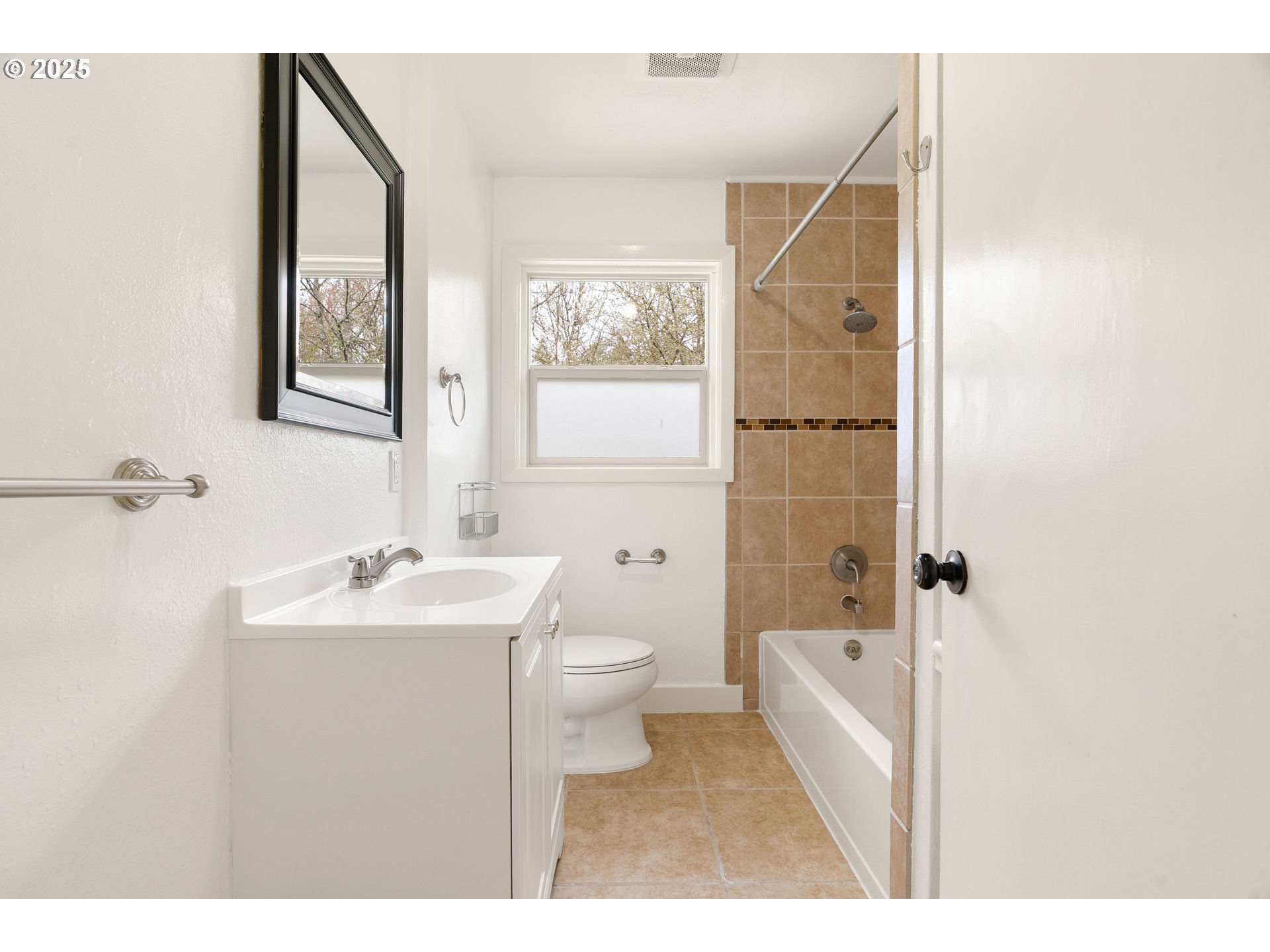 property viewer photo 13