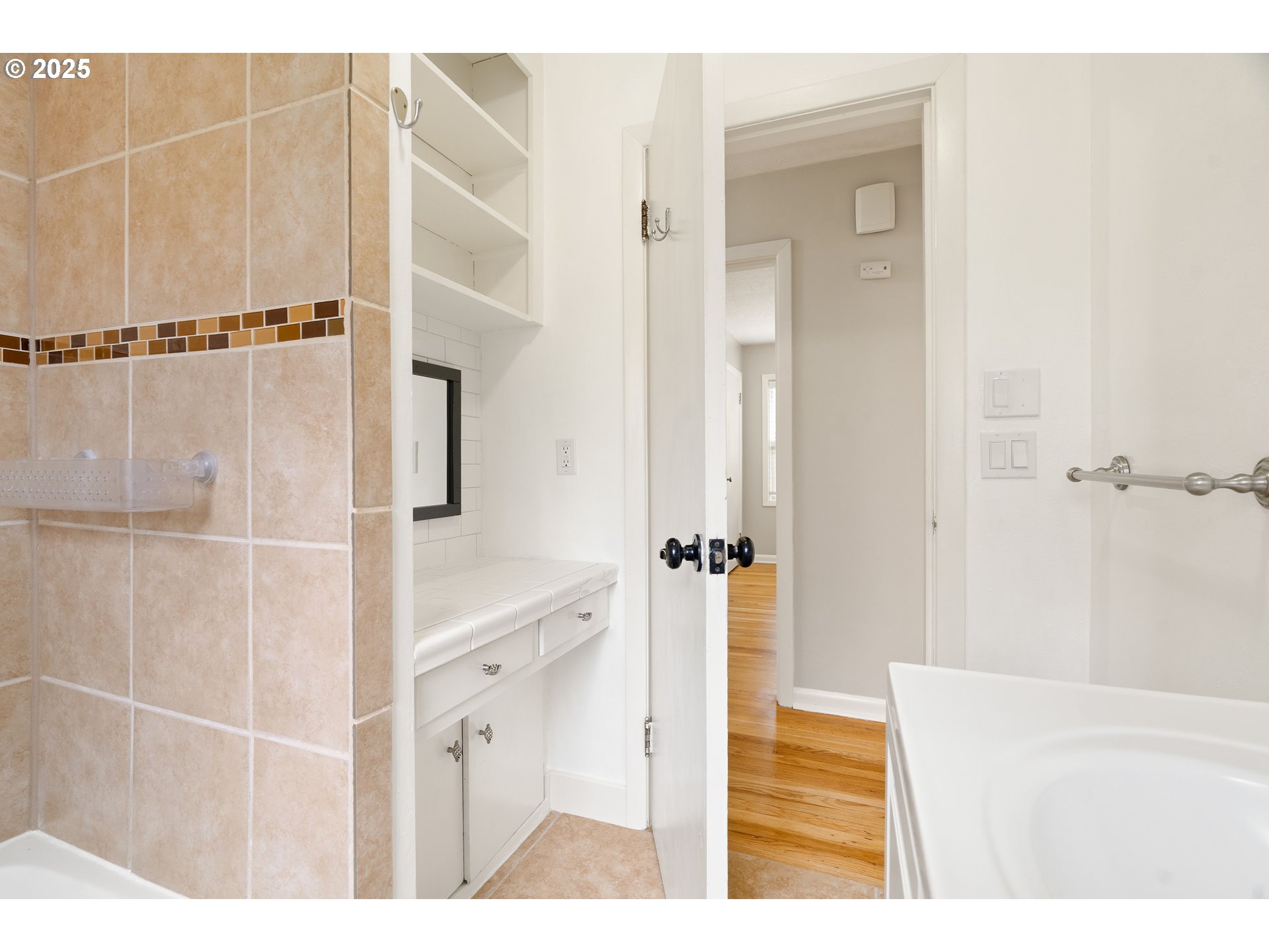property viewer photo 14