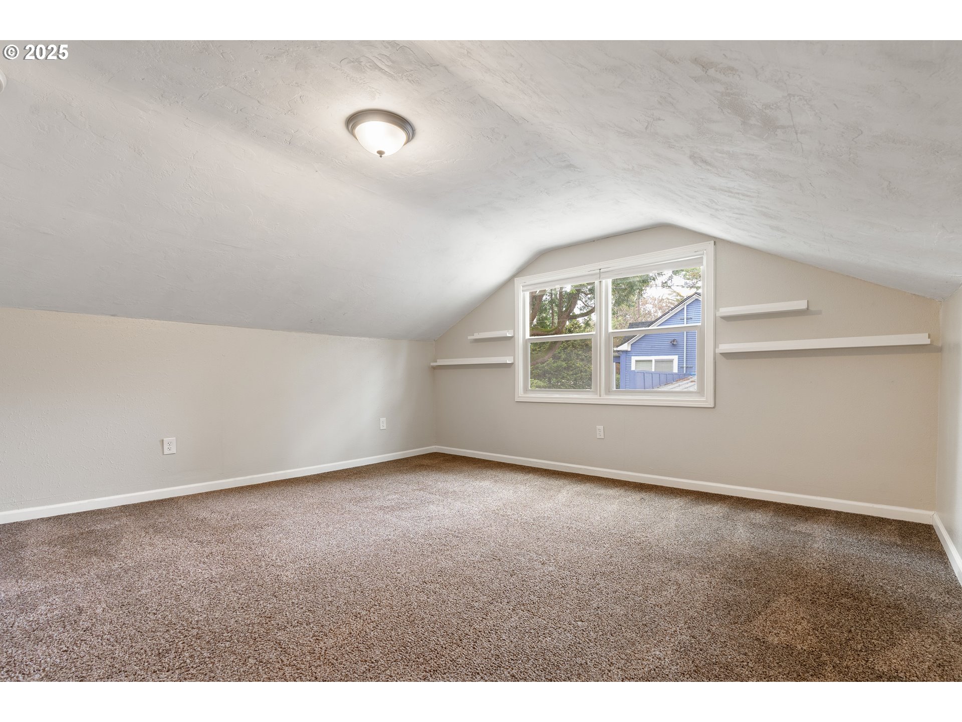 property viewer photo 21