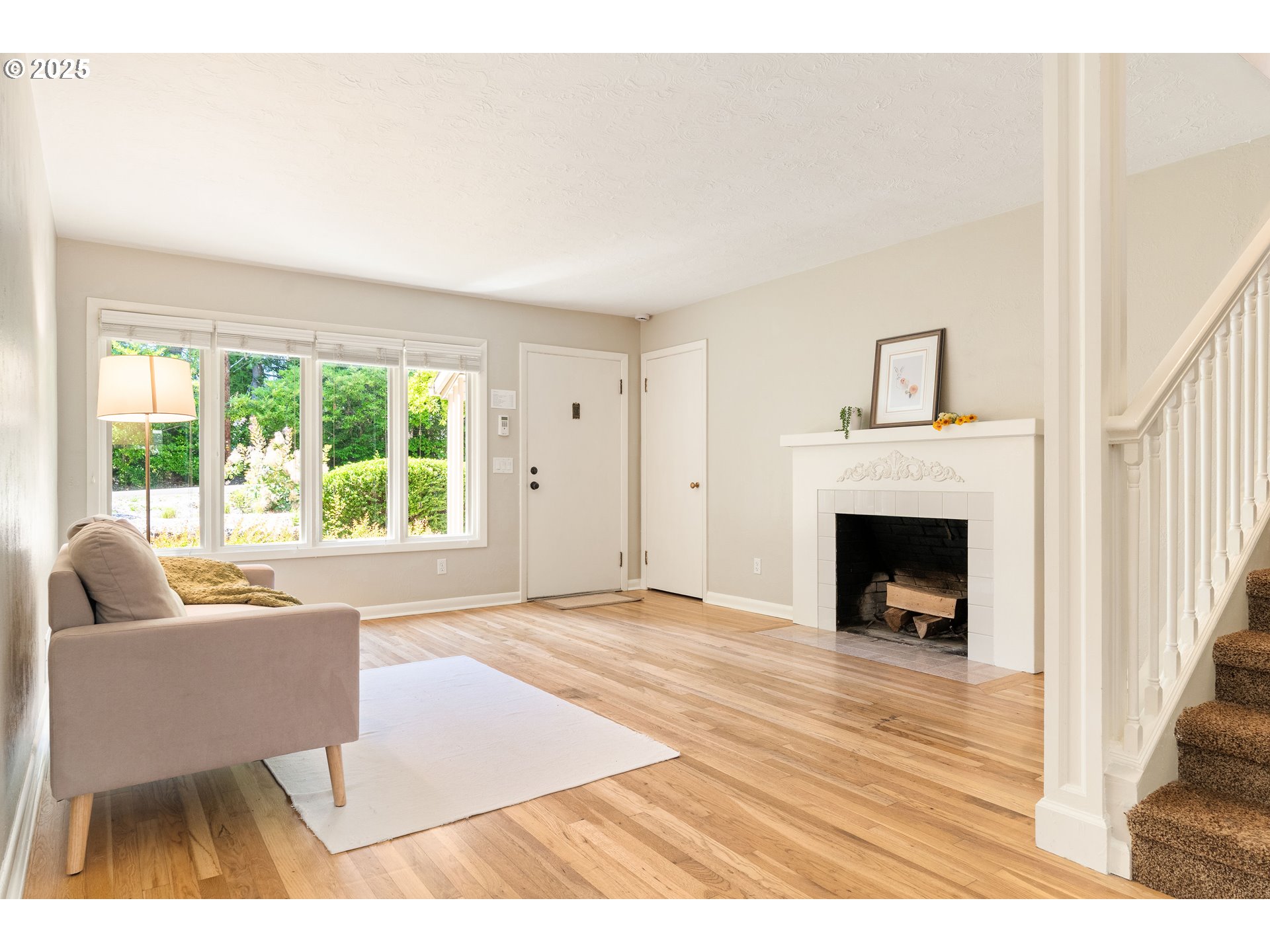 property viewer photo 3
