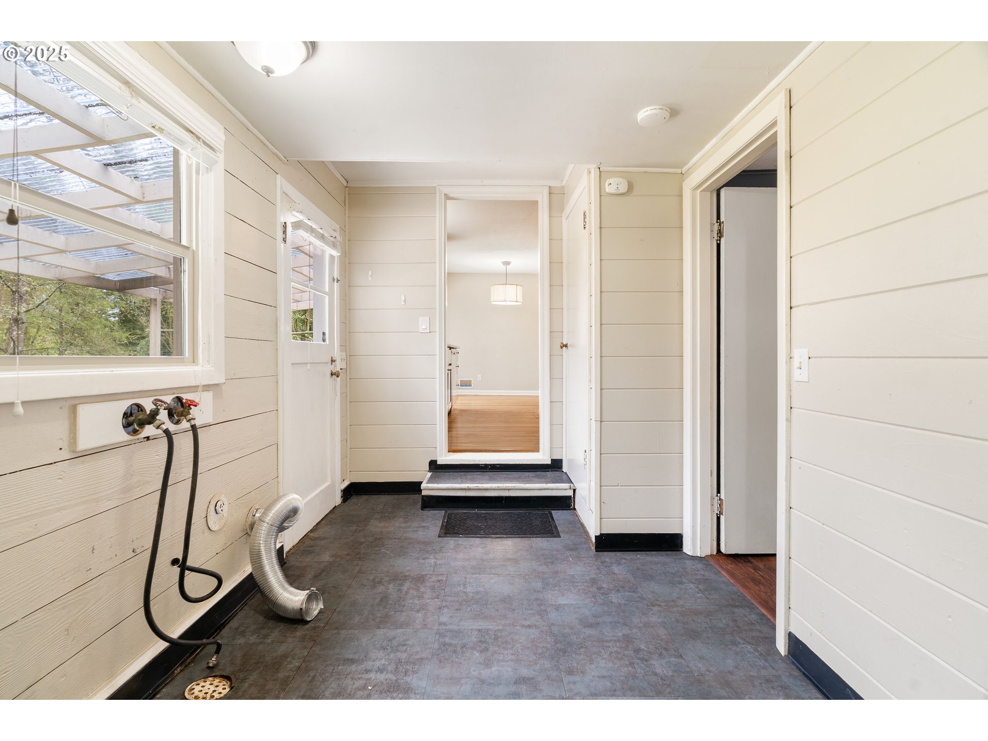 property viewer photo 30