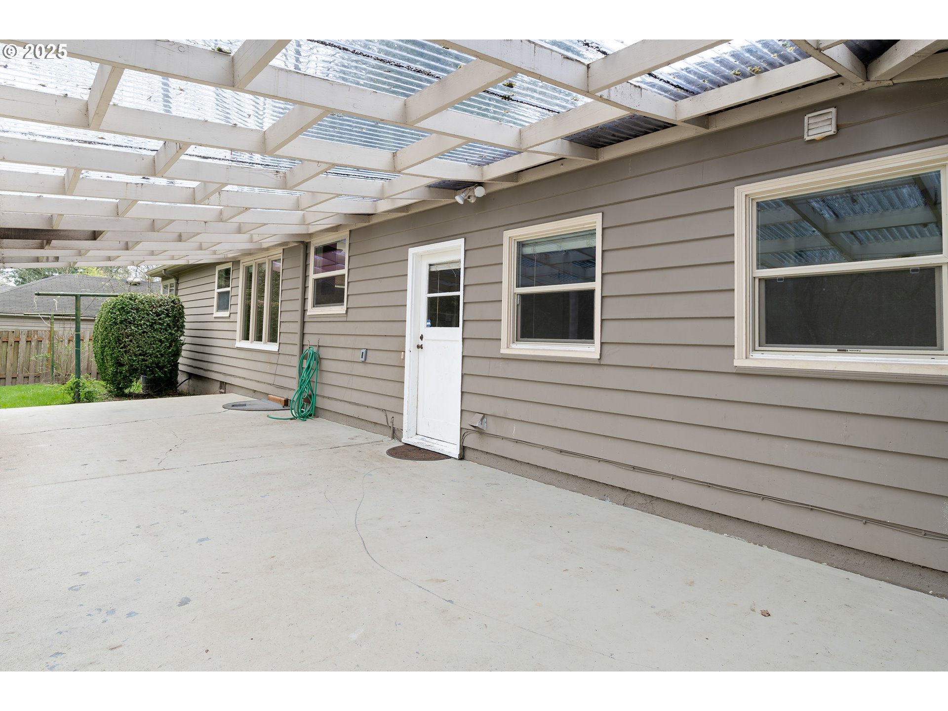 property viewer photo 32