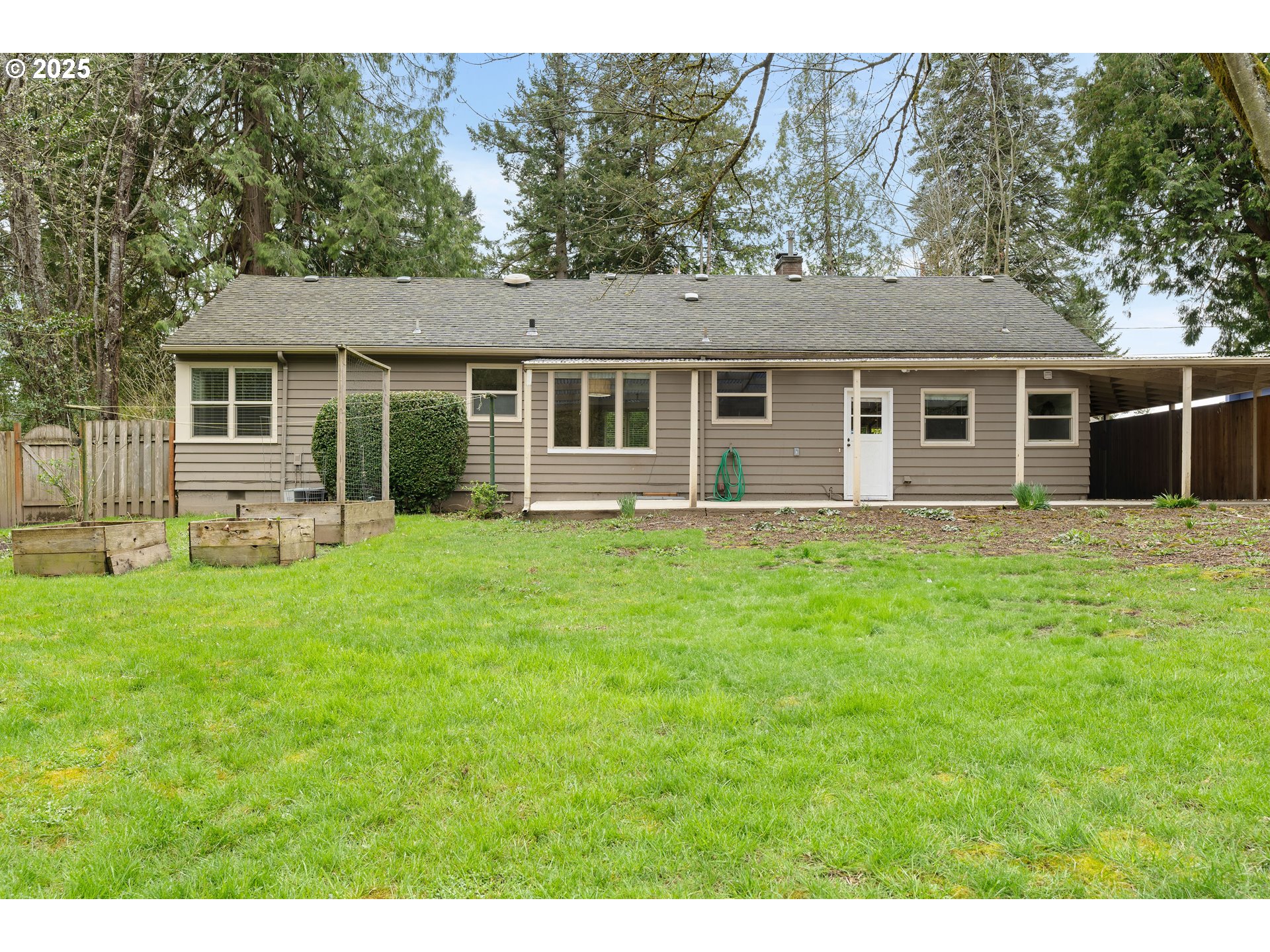 property viewer photo 36