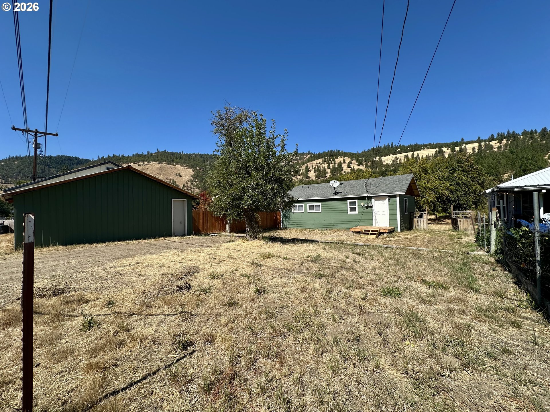 main property photo 20