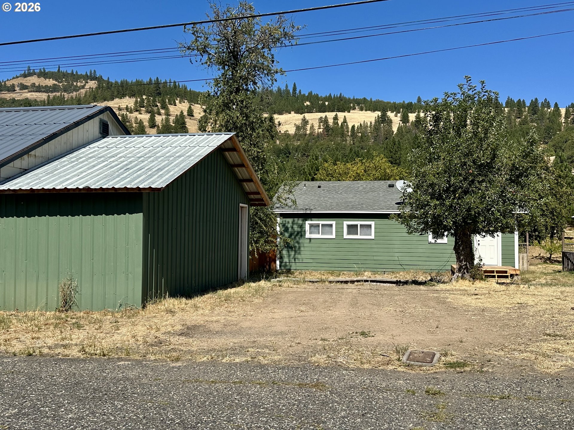 main property photo 27
