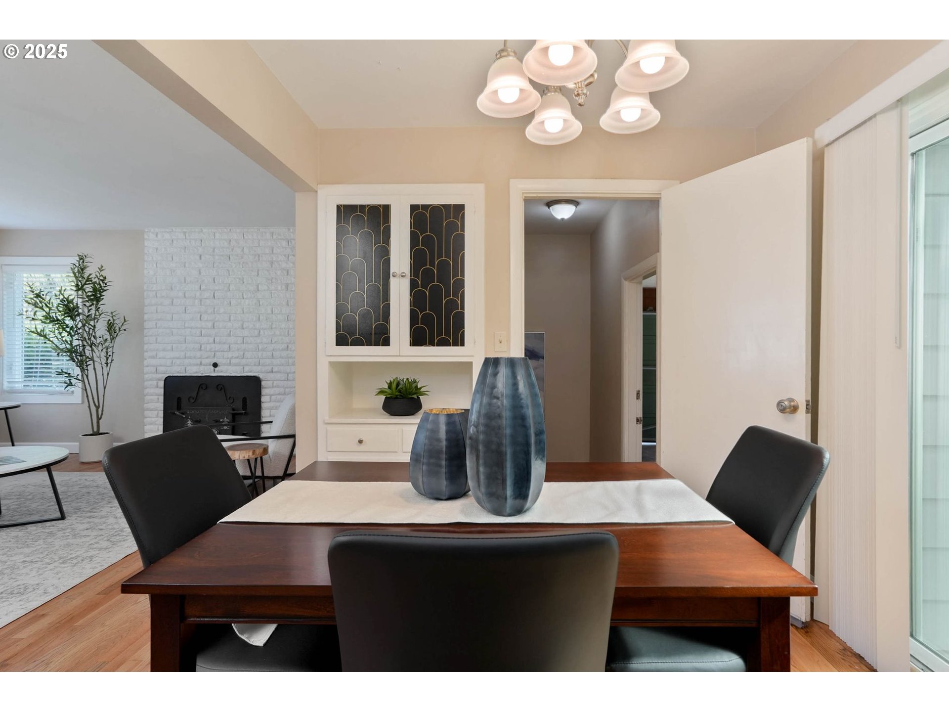 property viewer photo 16