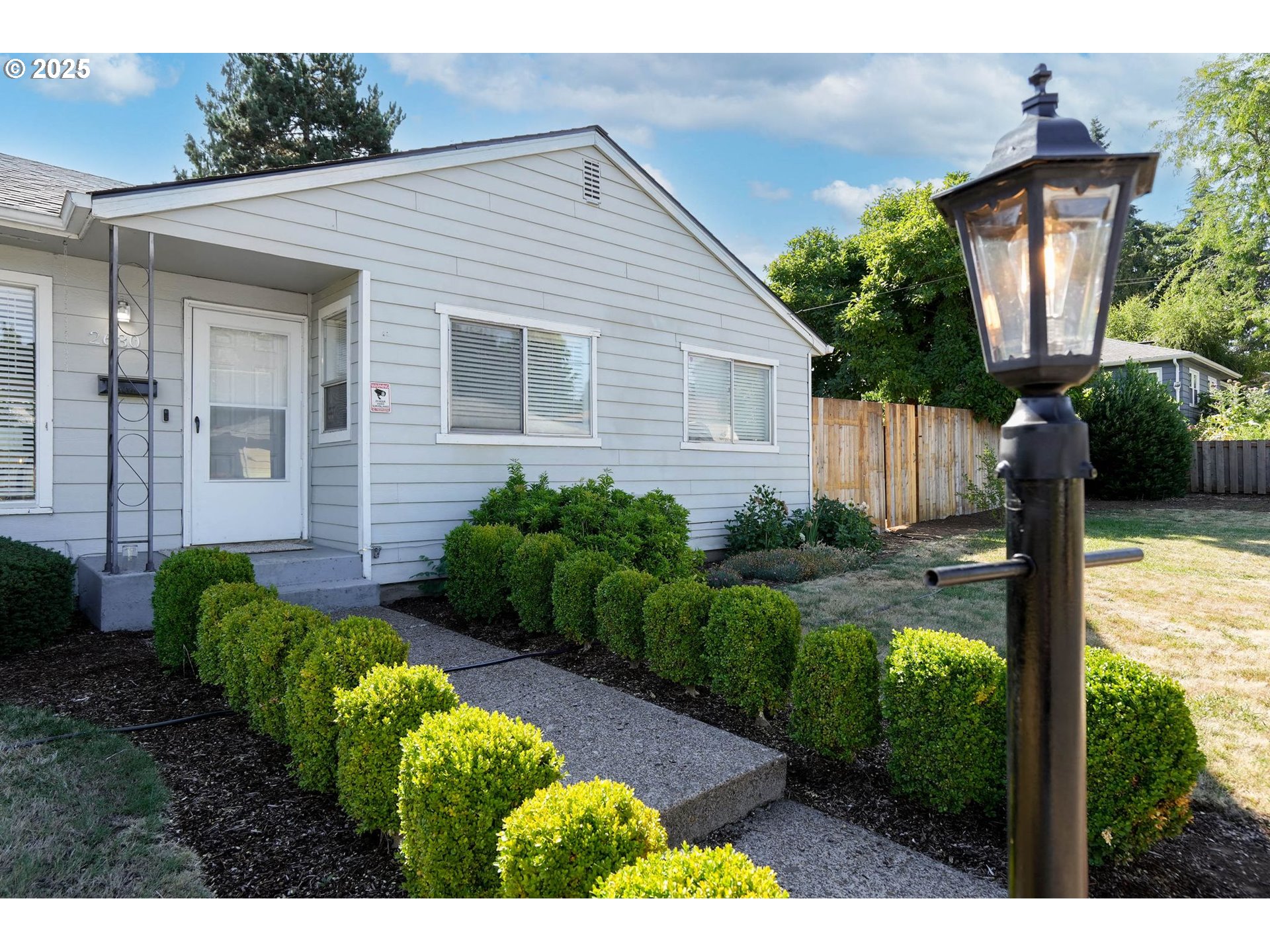 property viewer photo 3