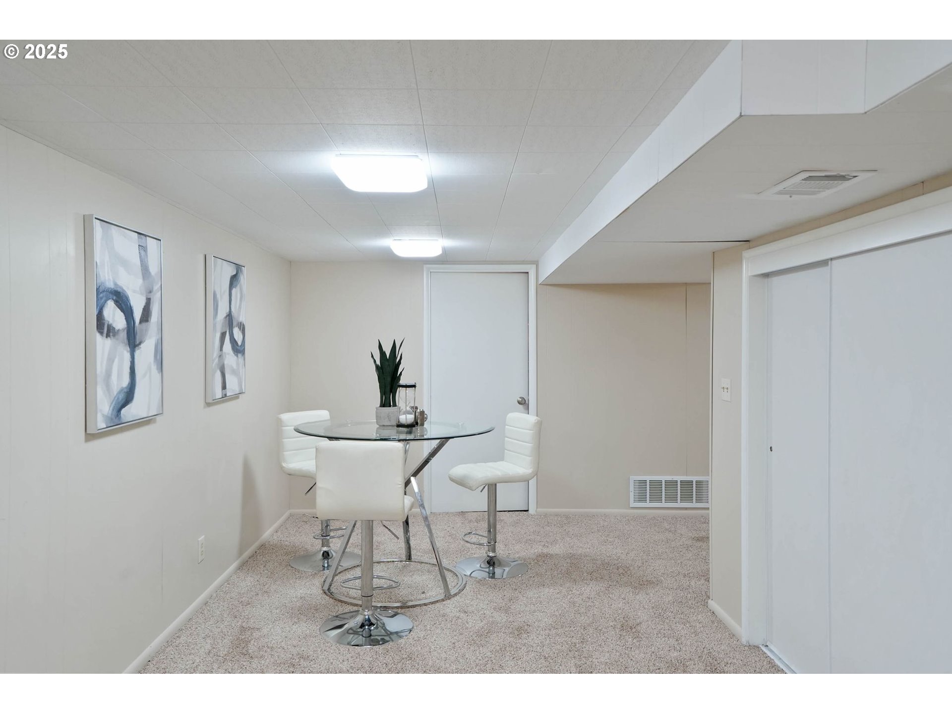 property viewer photo 30