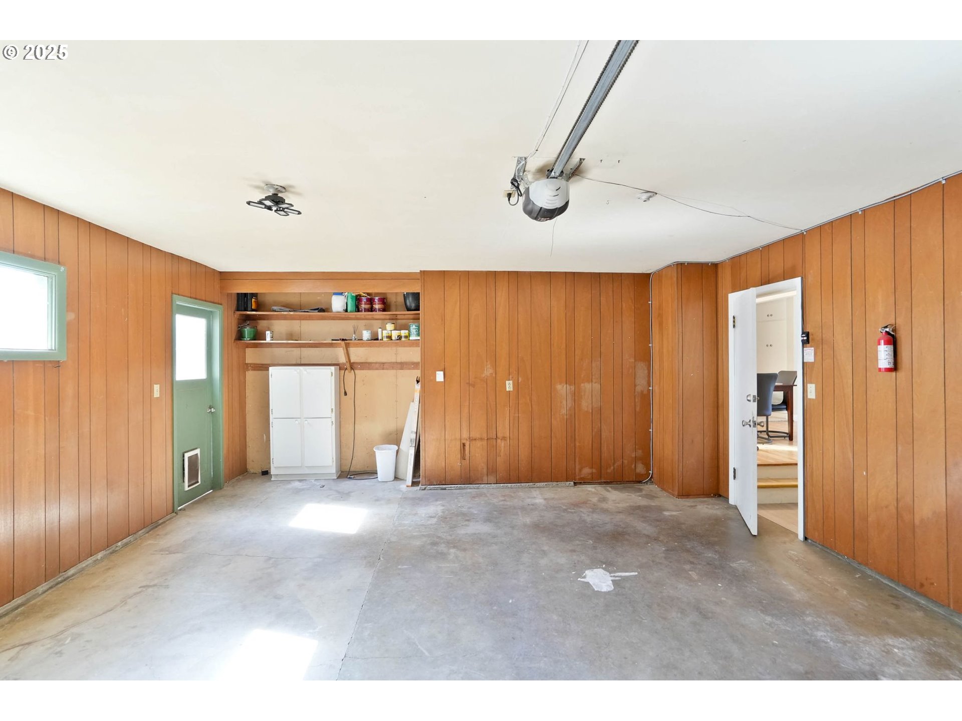property viewer photo 37