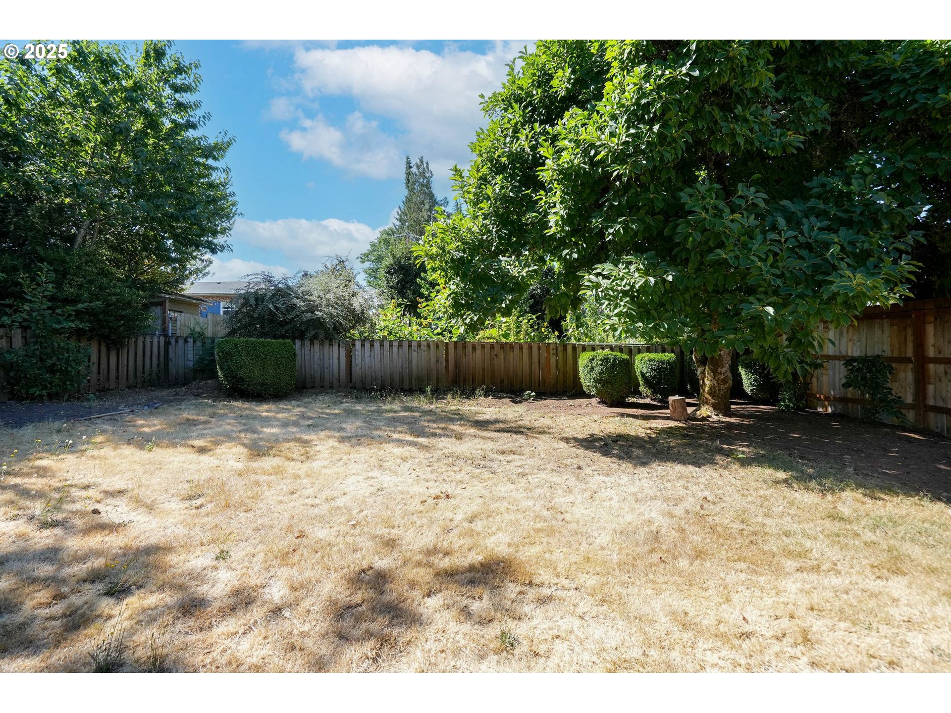 property viewer photo 43