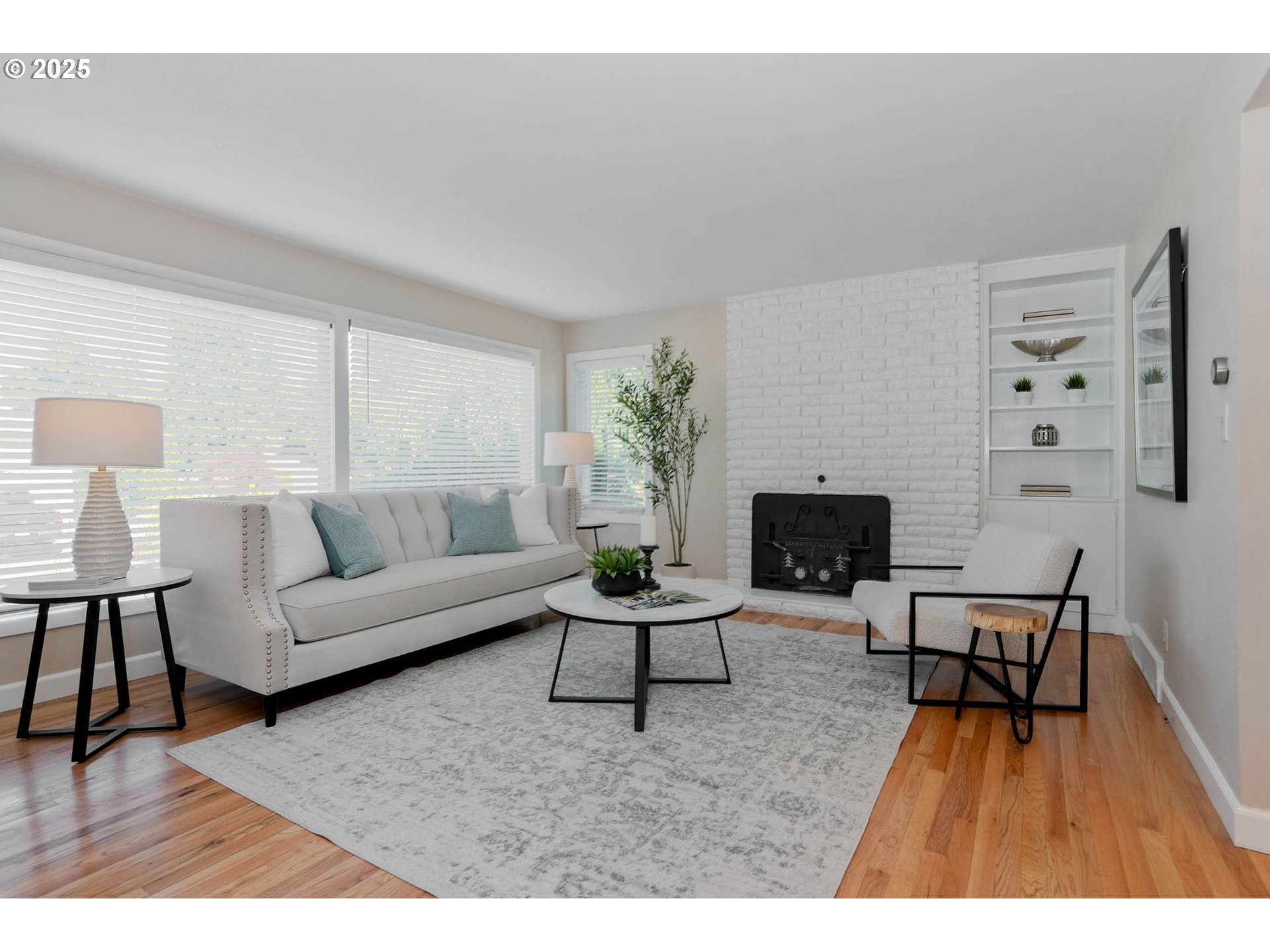 property viewer photo 5