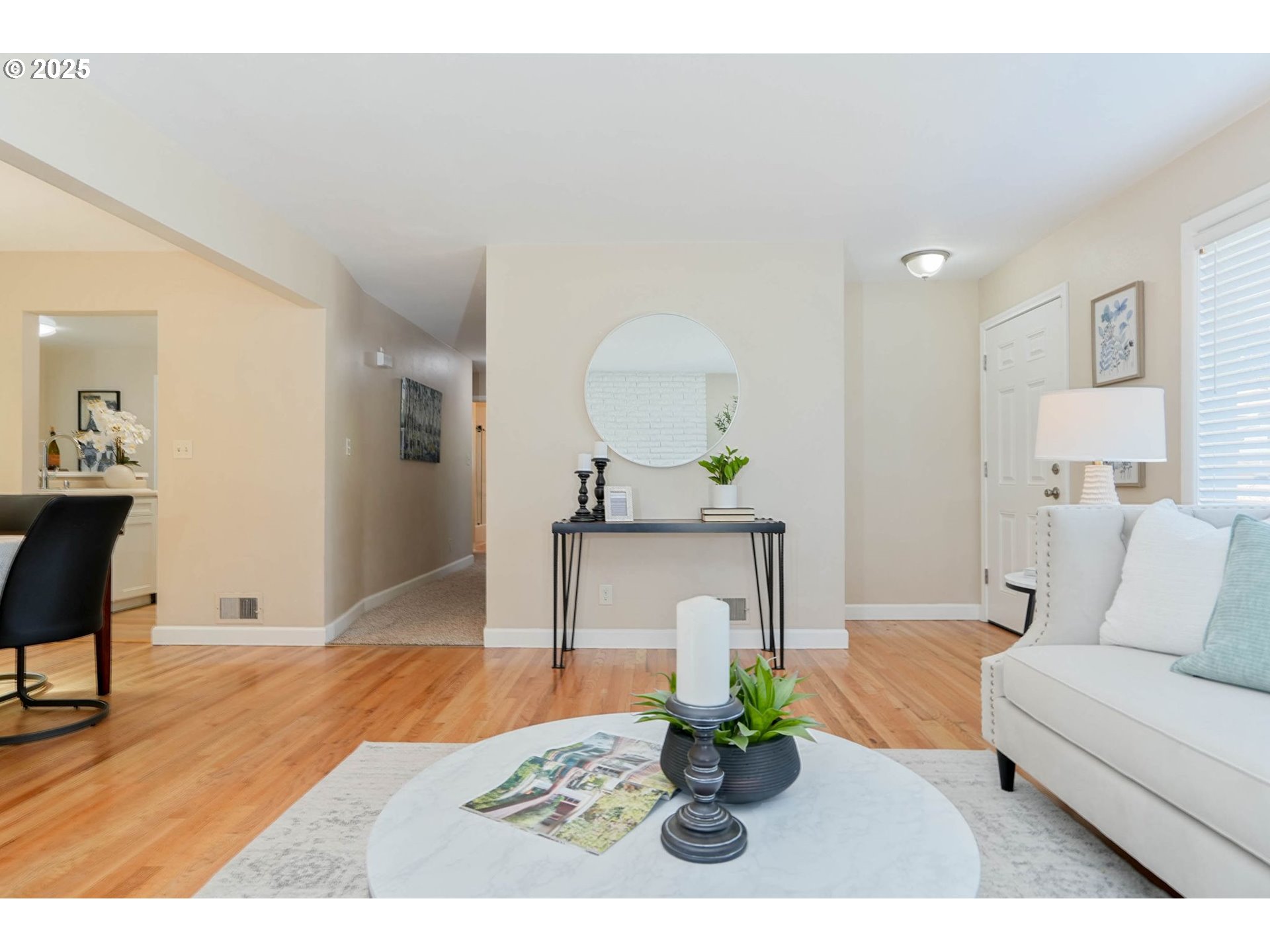 property viewer photo 8